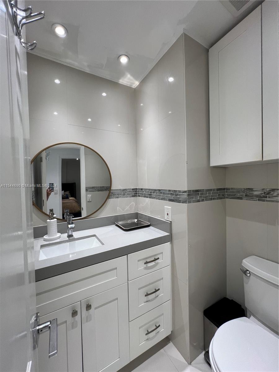 2801 183rd St, Aventura, FL, 33160 United States, 1 Bedroom Bedrooms, ,2 BathroomsBathrooms,Residential,For Sale,183rd St,A11544690