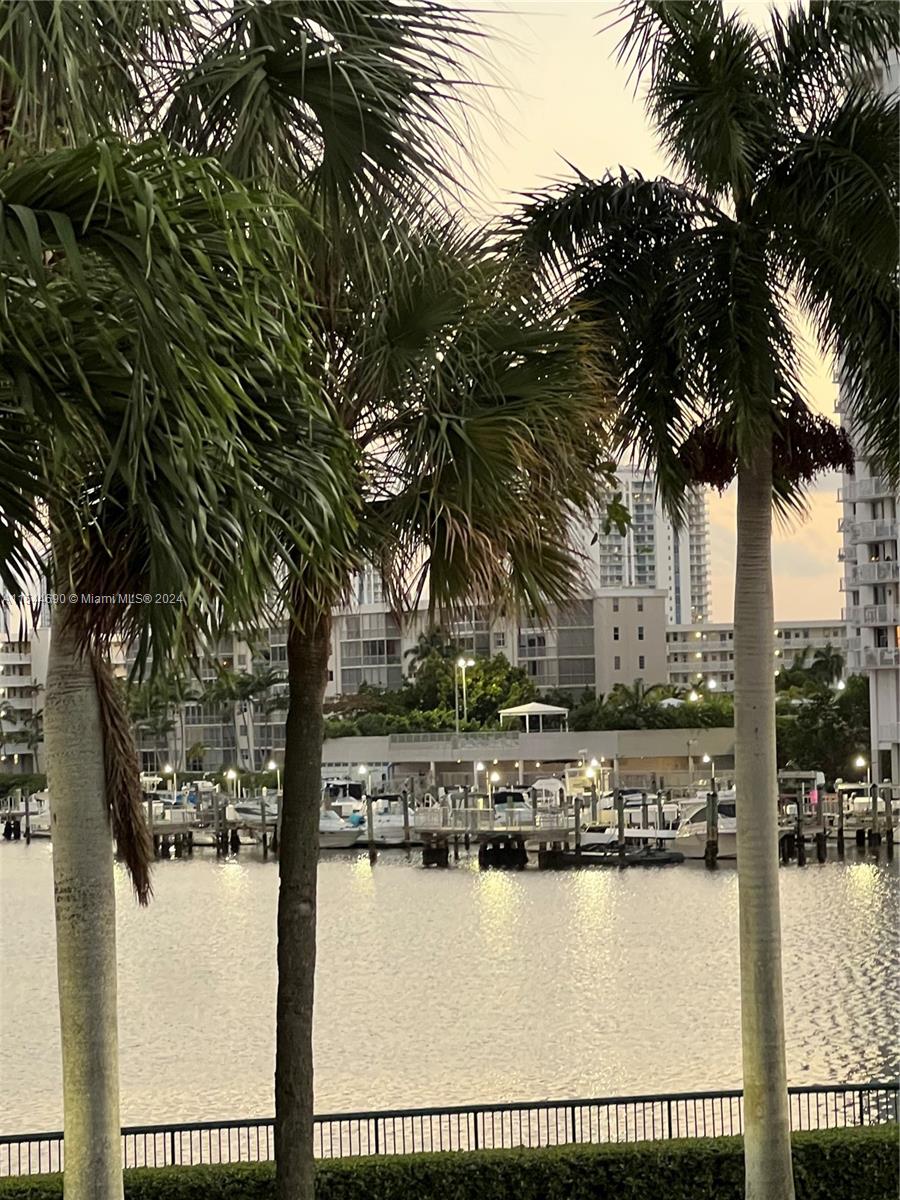 2801 183rd St, Aventura, FL, 33160 United States, 1 Bedroom Bedrooms, ,2 BathroomsBathrooms,Residential,For Sale,183rd St,A11544690