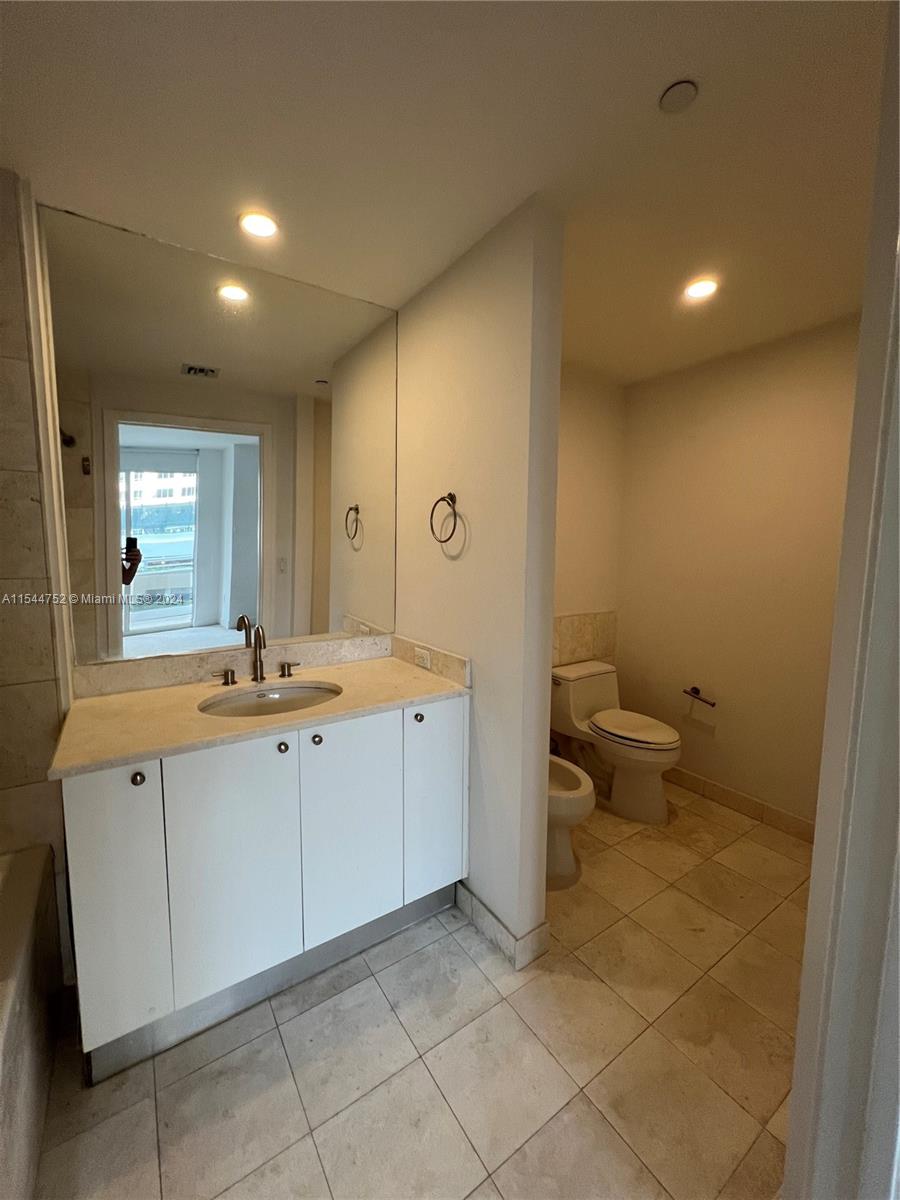 901 Brickell Key Blvd 601, Miami, Florida 33131, 1 Bedroom Bedrooms, ,1 BathroomBathrooms,Residentiallease,For Rent,901 Brickell Key Blvd 601,A11544752
