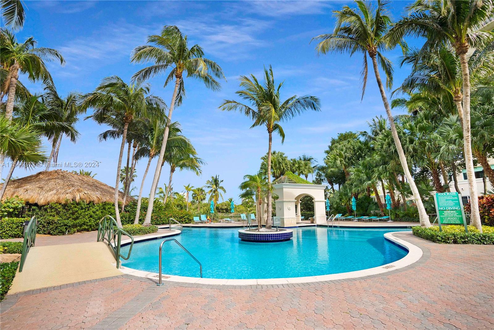 19501 W Country Club Dr 2007, Aventura, Florida 33180, 2 Bedrooms Bedrooms, ,2 BathroomsBathrooms,Residentiallease,For Rent,19501 W Country Club Dr 2007,A11544313