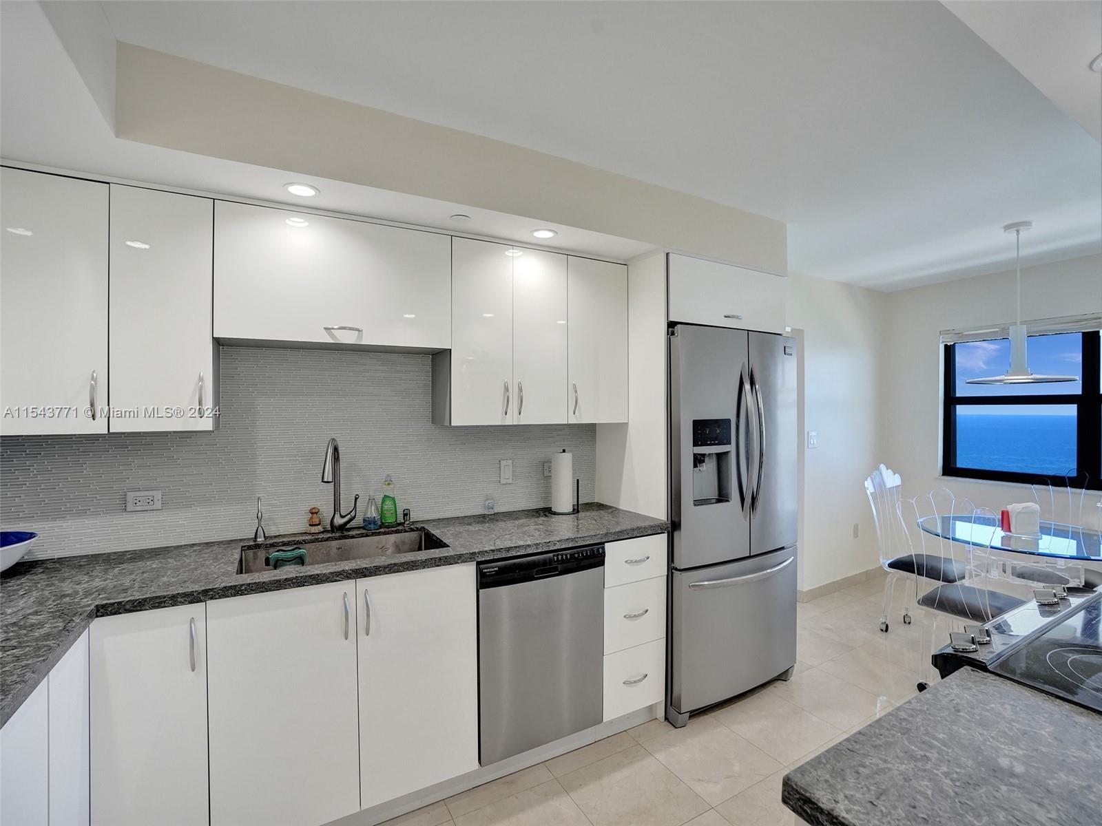 1201 S Ocean Dr 2502N, Hollywood, Florida 33019, 3 Bedrooms Bedrooms, ,2 BathroomsBathrooms,Residential,For Sale,1201 S Ocean Dr 2502N,A11543771