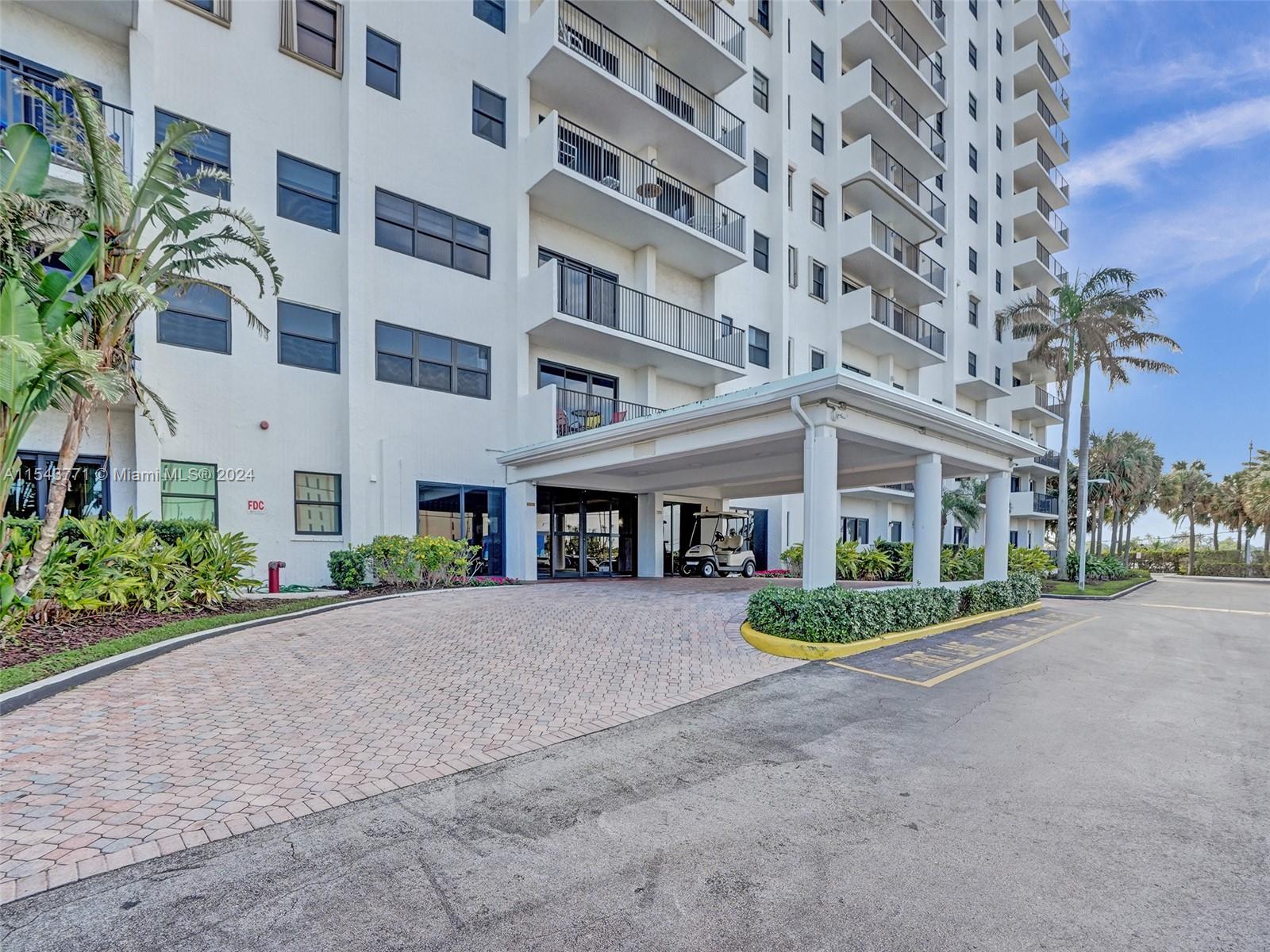 1201 S Ocean Dr 2502N, Hollywood, Florida 33019, 3 Bedrooms Bedrooms, ,2 BathroomsBathrooms,Residential,For Sale,1201 S Ocean Dr 2502N,A11543771