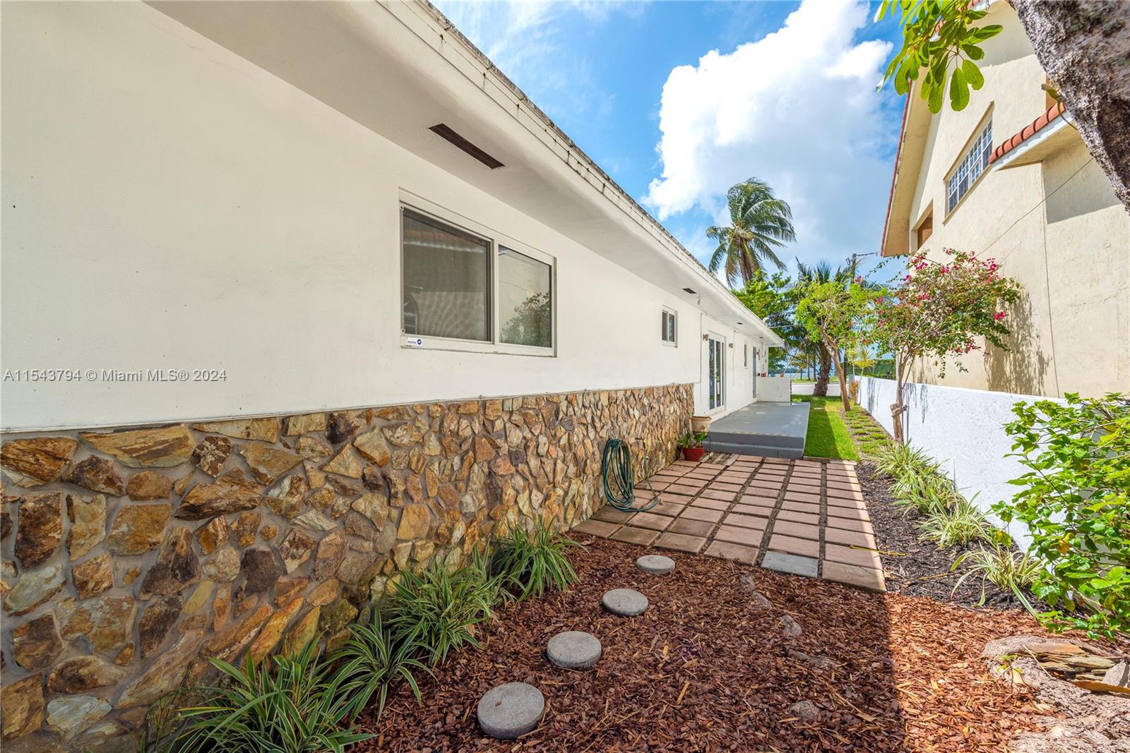 940 NE 71st St 0, Miami, Florida 33138, 4 Bedrooms Bedrooms, ,3 BathroomsBathrooms,Residentiallease,For Rent,940 NE 71st St 0,A11543794