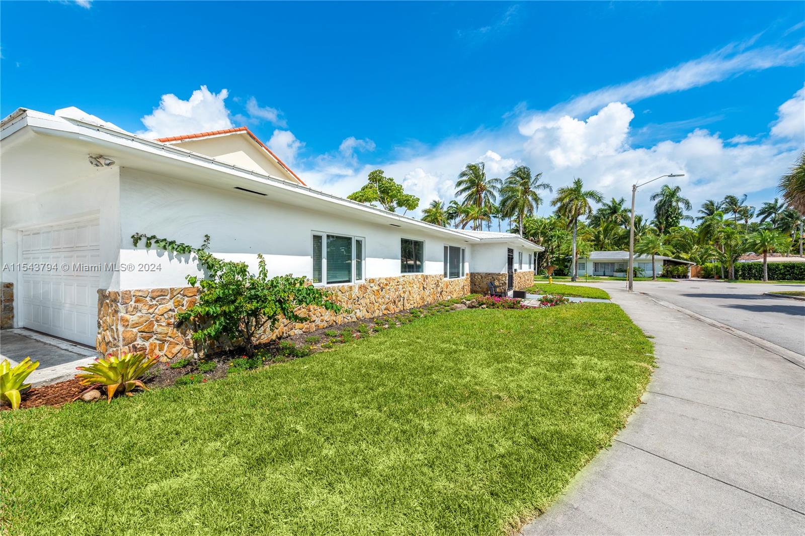 940 NE 71st St 0, Miami, Florida 33138, 4 Bedrooms Bedrooms, ,3 BathroomsBathrooms,Residentiallease,For Rent,940 NE 71st St 0,A11543794