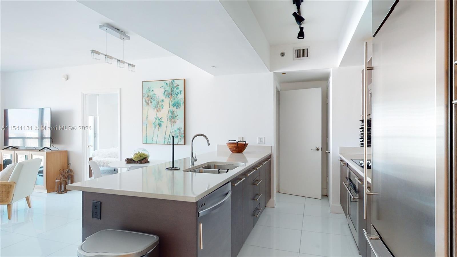 500 Brickell Ave 3405, Miami, Florida 33131, 2 Bedrooms Bedrooms, ,2 BathroomsBathrooms,Residentiallease,For Rent,500 Brickell Ave 3405,A11541131