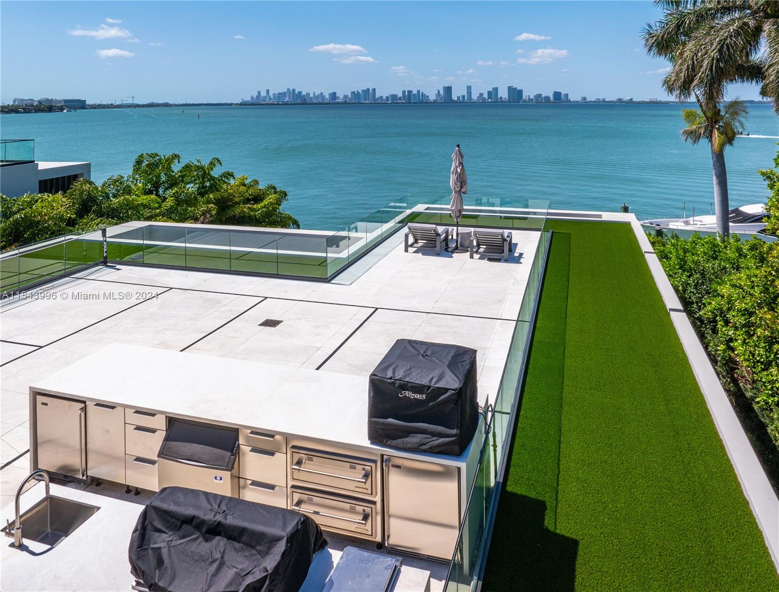 5718/5725 Bay Rd, Miami Beach, FL, 33140 United States, 11 Bedrooms Bedrooms, ,12 BathroomsBathrooms,Residential,For Sale,Bay Rd,A11543996