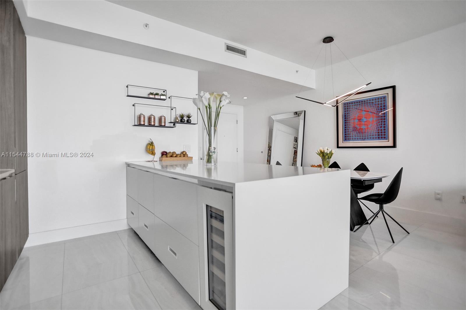 2900 NE 7th Ave 904, Miami, Florida 33137, 2 Bedrooms Bedrooms, ,2 BathroomsBathrooms,Residentiallease,For Rent,2900 NE 7th Ave 904,A11544788