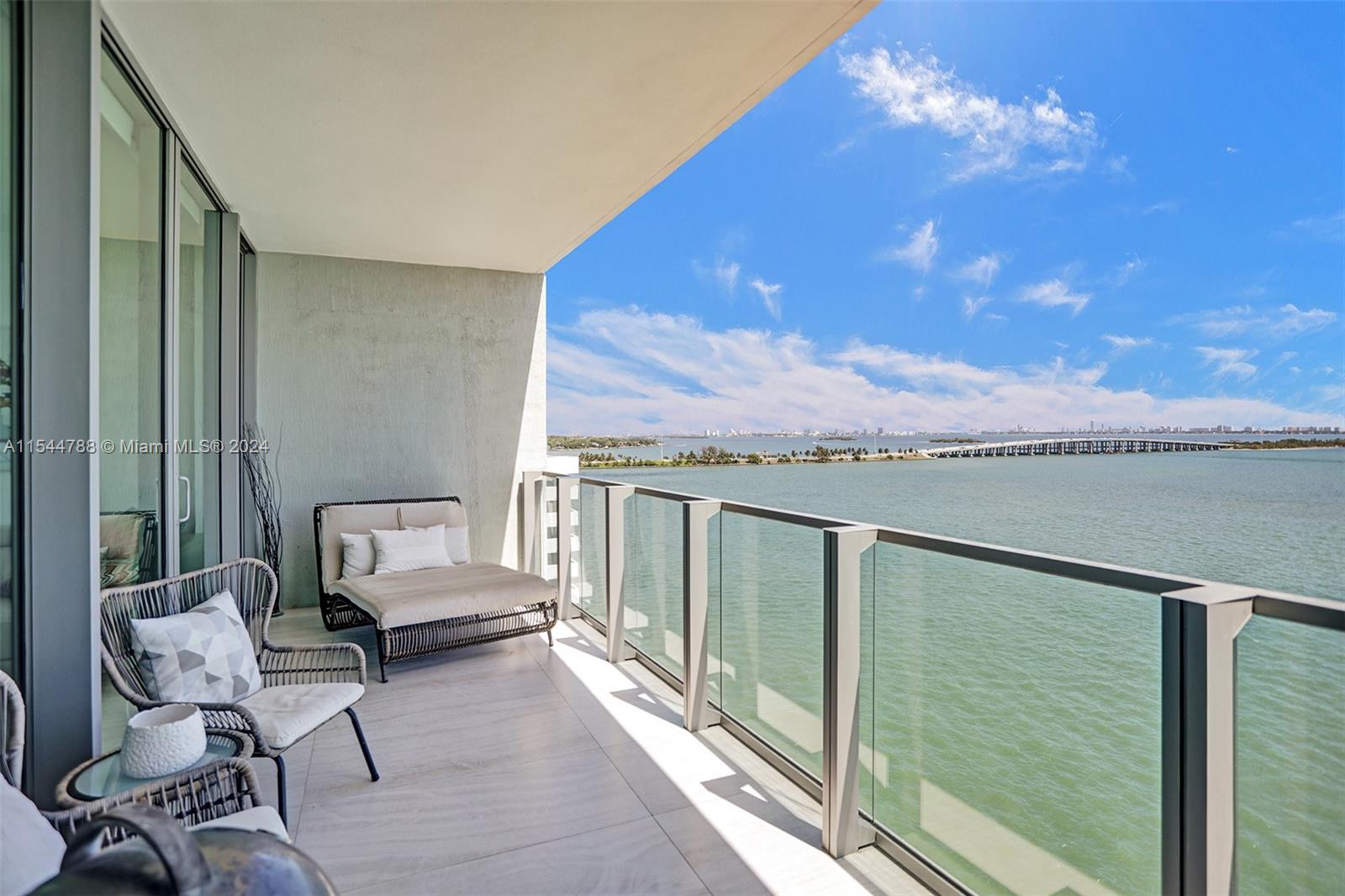 2900 NE 7th Ave 904, Miami, Florida 33137, 2 Bedrooms Bedrooms, ,2 BathroomsBathrooms,Residentiallease,For Rent,2900 NE 7th Ave 904,A11544788