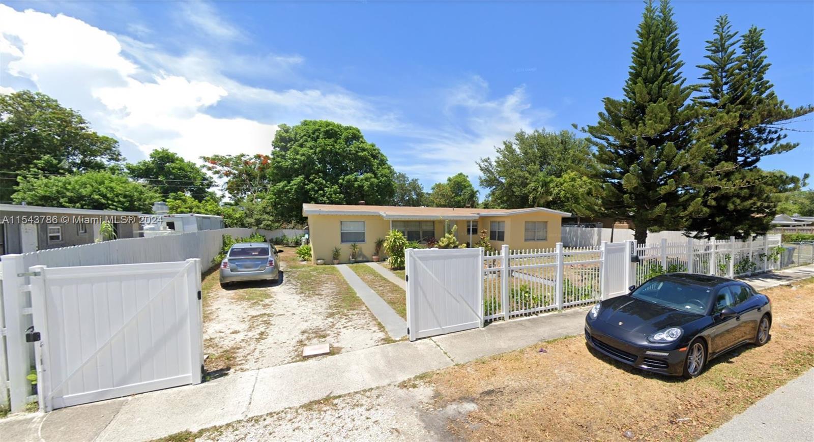 931 NW 14th St  For Sale A11543786, FL