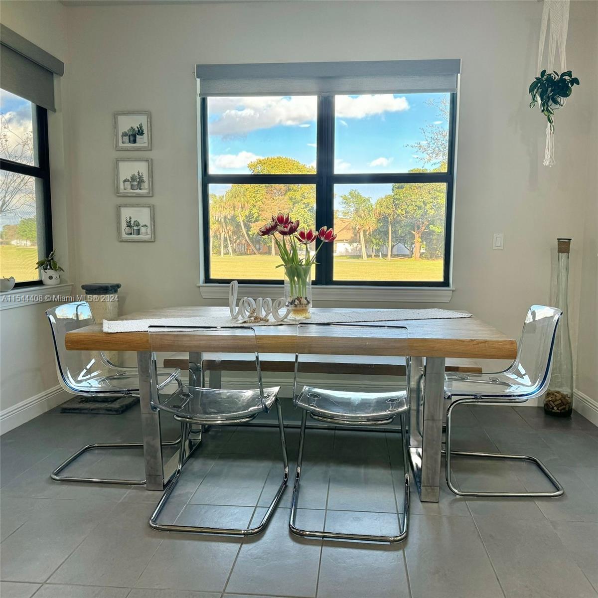 dining area with views to golf course