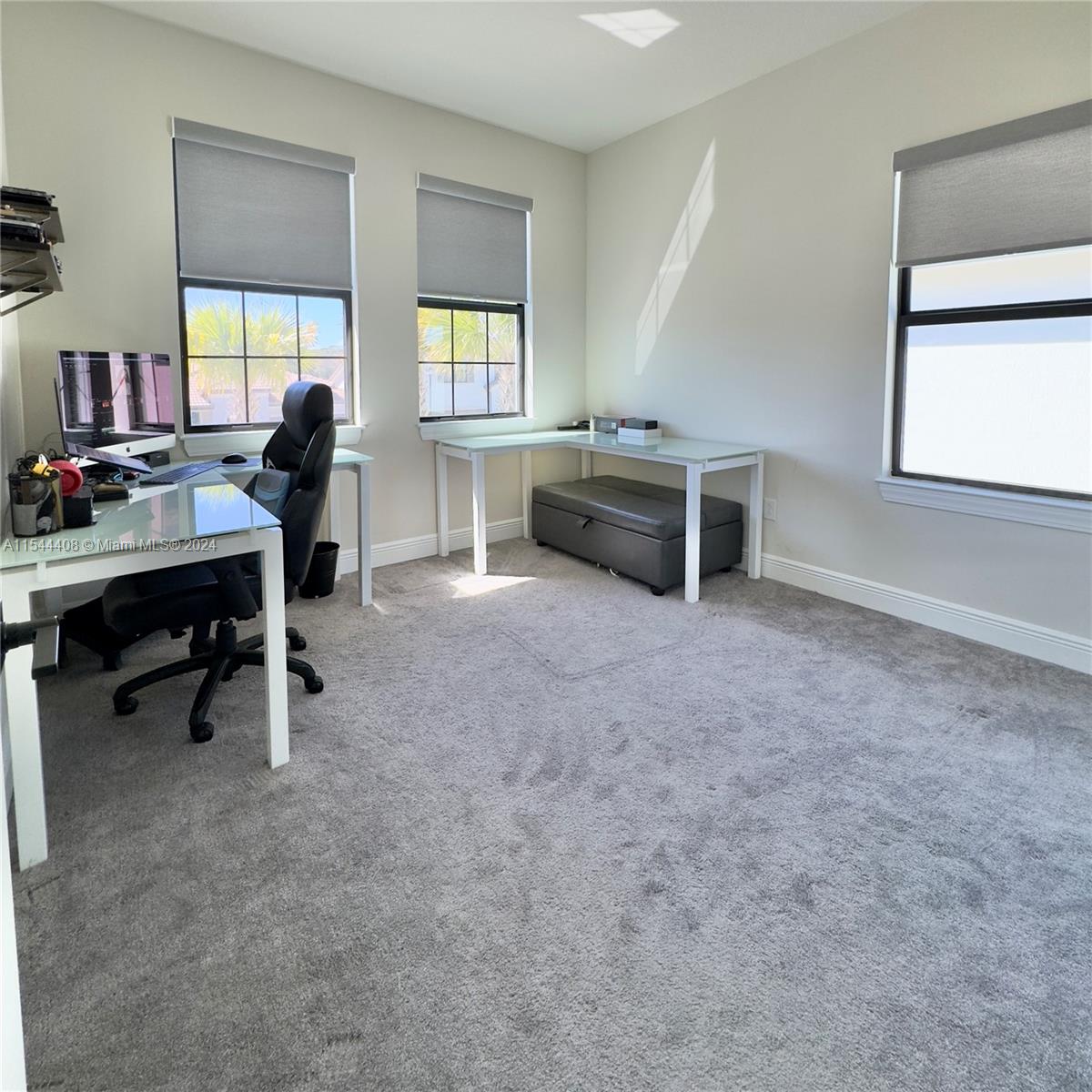 4th Bedroom being used as office