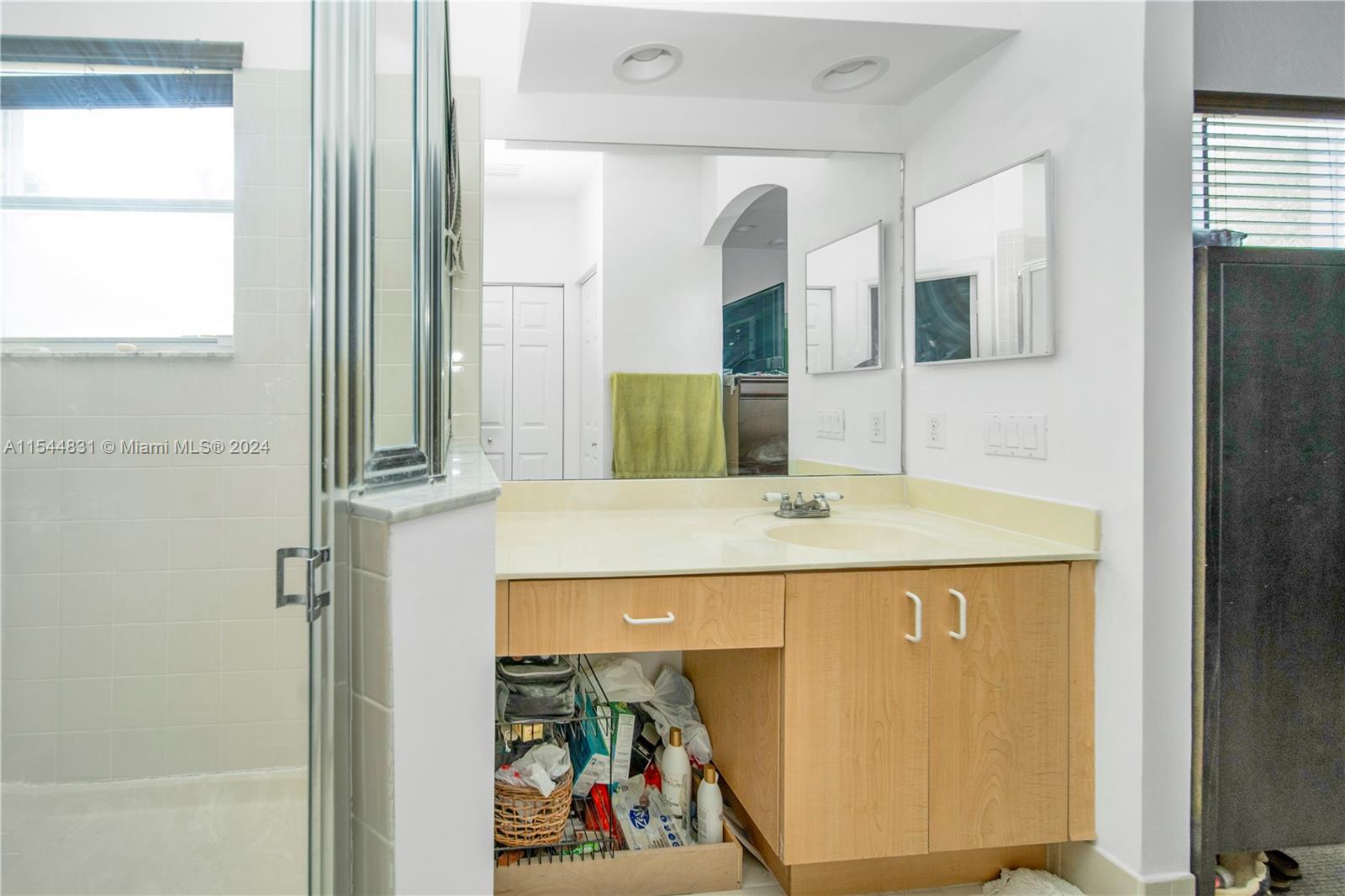 2005 SE 15th St, Homestead, Florida 33035, 3 Bedrooms Bedrooms, ,2 BathroomsBathrooms,Residential,For Sale,2005 SE 15th St,A11544831