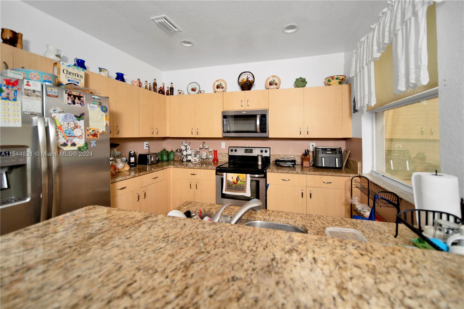 2005 SE 15th St, Homestead, Florida 33035, 3 Bedrooms Bedrooms, ,2 BathroomsBathrooms,Residential,For Sale,2005 SE 15th St,A11544831