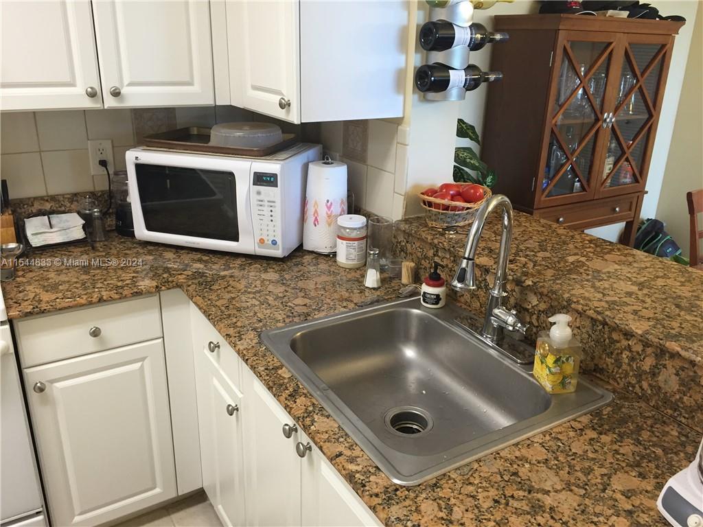 Microwave, Utensils, Blender, All Included