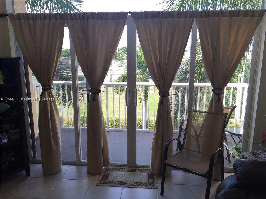 1341 SE 3rd Ave 409, Dania Beach, Florida 33004, 2 Bedrooms Bedrooms, ,2 BathroomsBathrooms,Residentiallease,For Rent,1341 SE 3rd Ave 409,A11544833