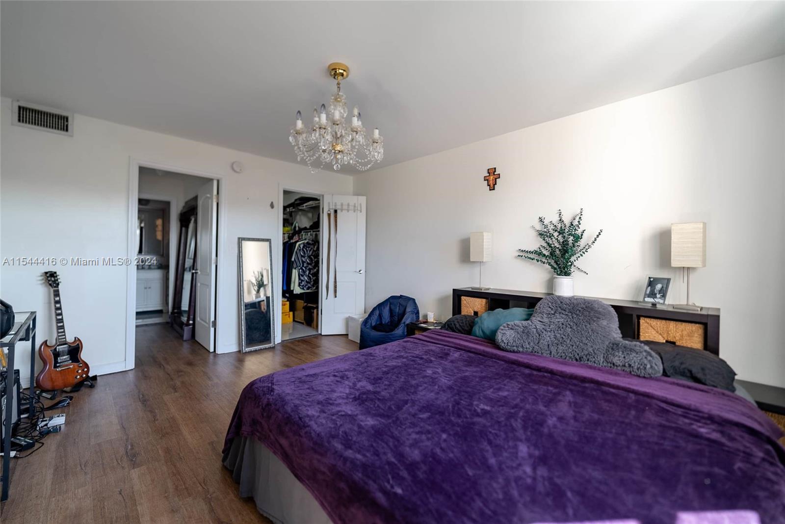 233 NE 14th Ave 505, Hallandale Beach, Florida 33009, 1 Bedroom Bedrooms, ,1 BathroomBathrooms,Residential,For Sale,233 NE 14th Ave 505,A11544416