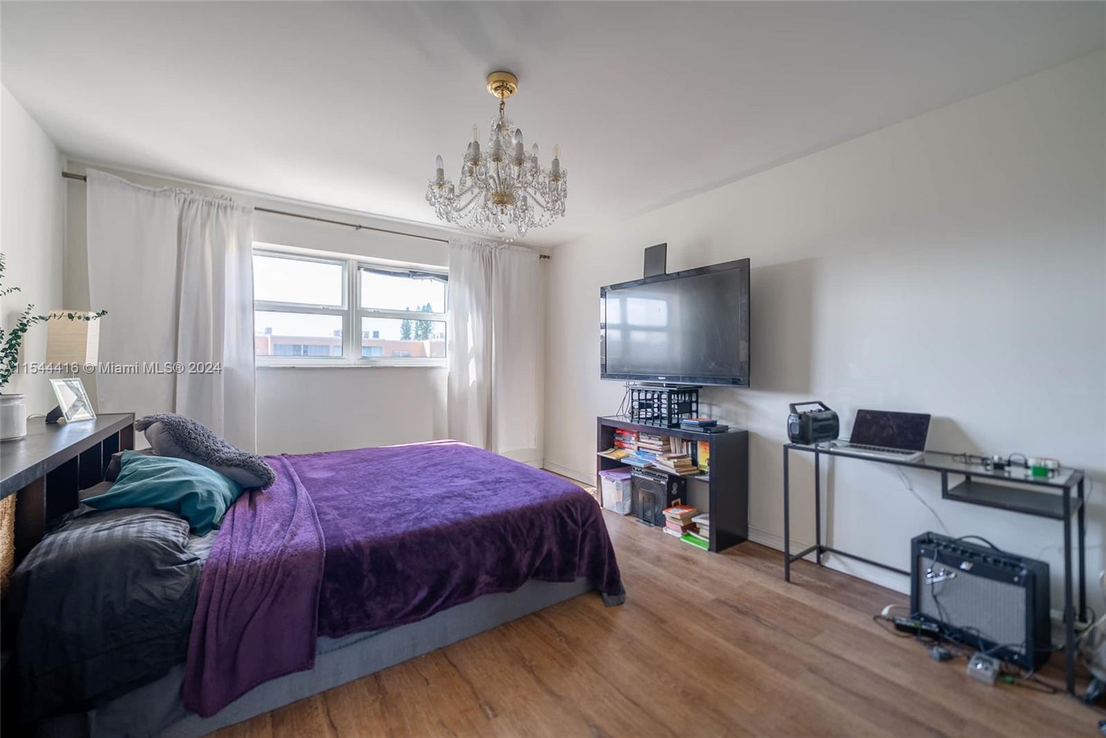 233 NE 14th Ave 505, Hallandale Beach, Florida 33009, 1 Bedroom Bedrooms, ,1 BathroomBathrooms,Residential,For Sale,233 NE 14th Ave 505,A11544416