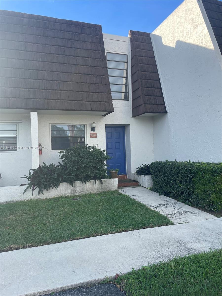 9042 14th Ct, Pembroke Pines, FL, 33024 United States, 2 Bedrooms Bedrooms, ,2 BathroomsBathrooms,Residential,For Sale,14th Ct,A11544732