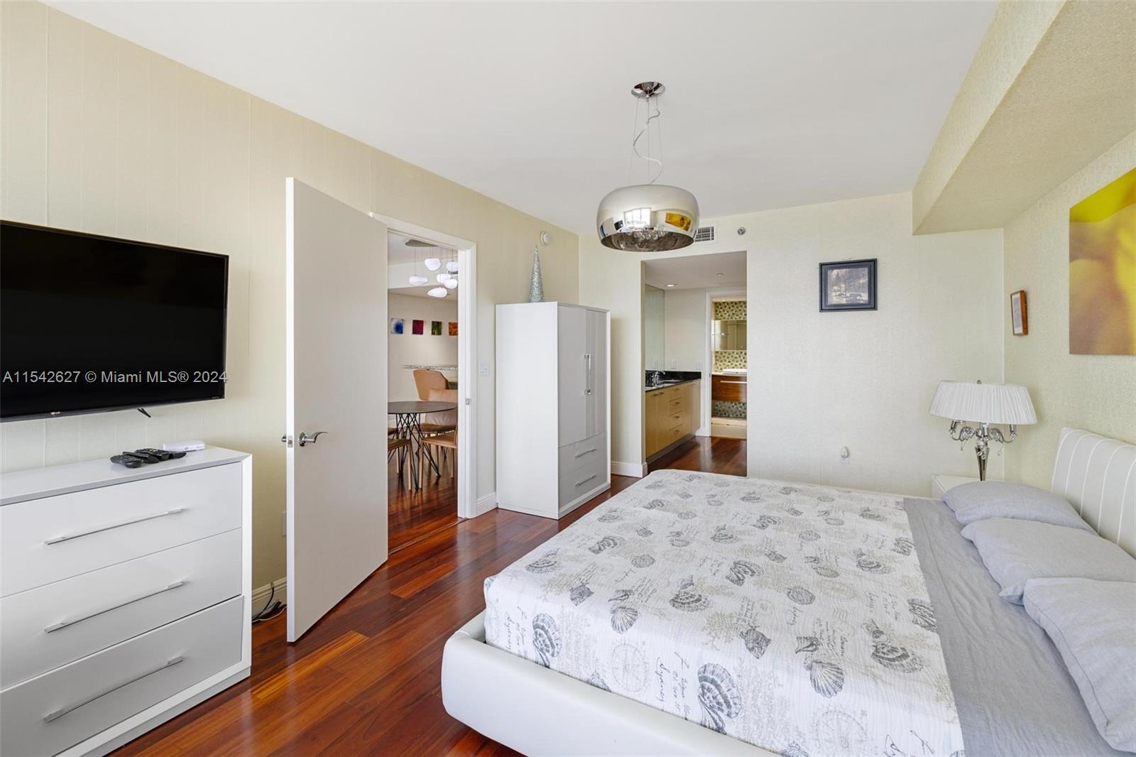 1800 S Ocean Dr 3606, Hallandale Beach, Florida 33009, 2 Bedrooms Bedrooms, ,1 BathroomBathrooms,Residentiallease,For Rent,1800 S Ocean Dr 3606,A11542627