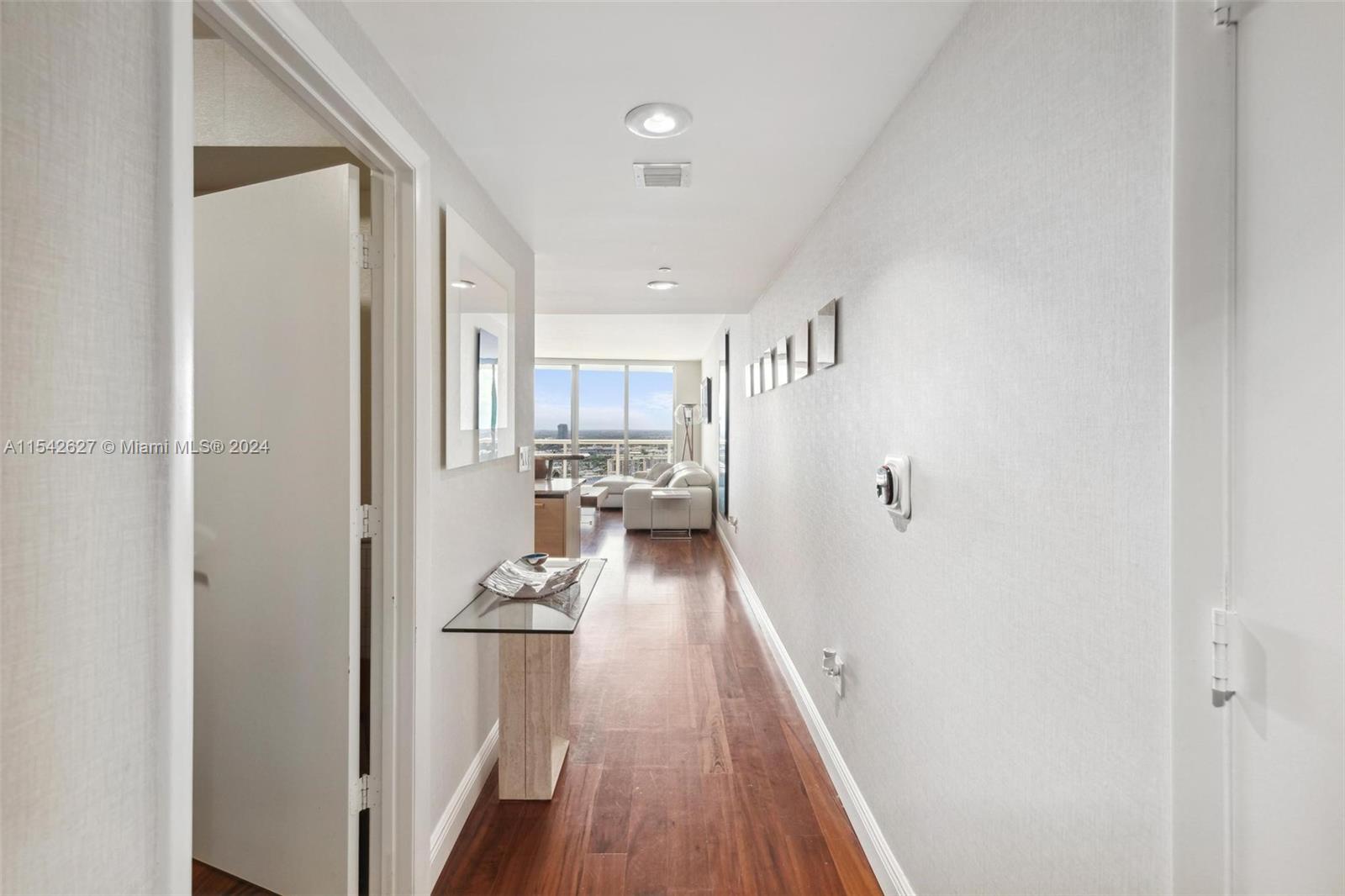 1800 S Ocean Dr 3606, Hallandale Beach, Florida 33009, 2 Bedrooms Bedrooms, ,1 BathroomBathrooms,Residentiallease,For Rent,1800 S Ocean Dr 3606,A11542627