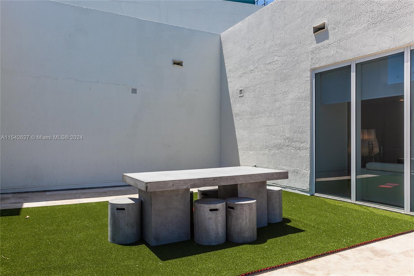 1800 S Ocean Dr 3606, Hallandale Beach, Florida 33009, 2 Bedrooms Bedrooms, ,1 BathroomBathrooms,Residentiallease,For Rent,1800 S Ocean Dr 3606,A11542627