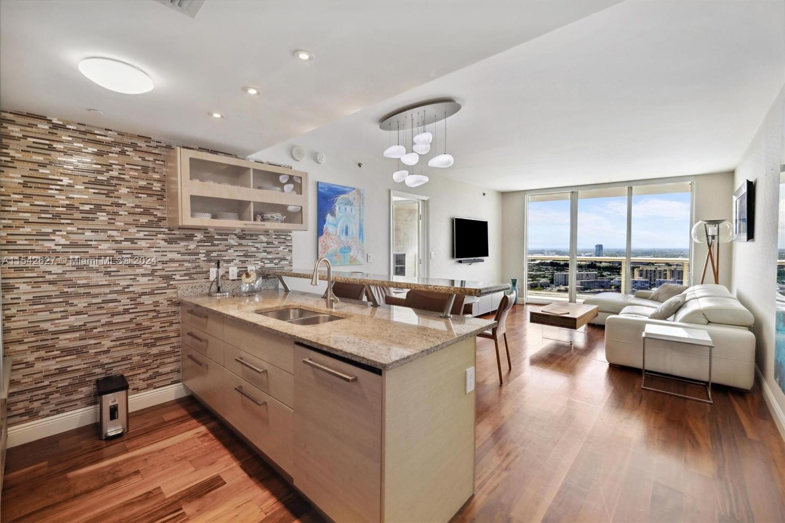 1800 S Ocean Dr 3606, Hallandale Beach, Florida 33009, 2 Bedrooms Bedrooms, ,1 BathroomBathrooms,Residentiallease,For Rent,1800 S Ocean Dr 3606,A11542627