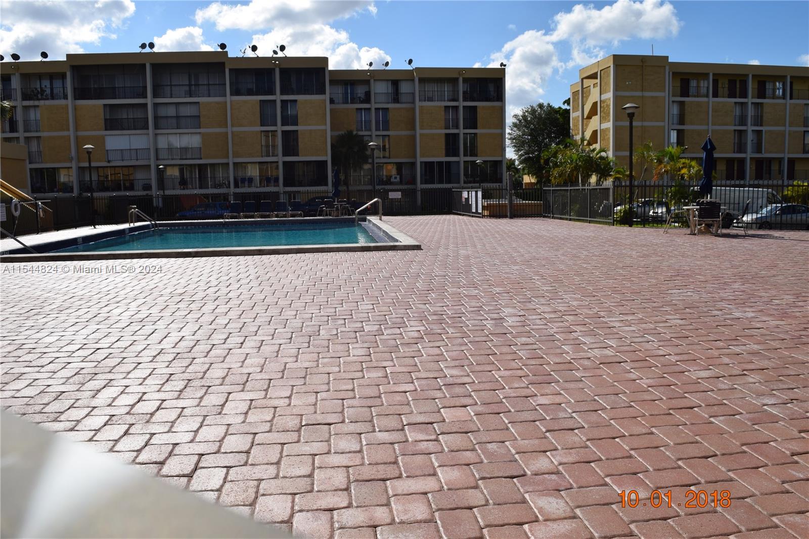 9280 Fontainebleau Blvd 501, Miami, Florida 33172, 2 Bedrooms Bedrooms, ,2 BathroomsBathrooms,Residential,For Sale,9280 Fontainebleau Blvd 501,A11544824