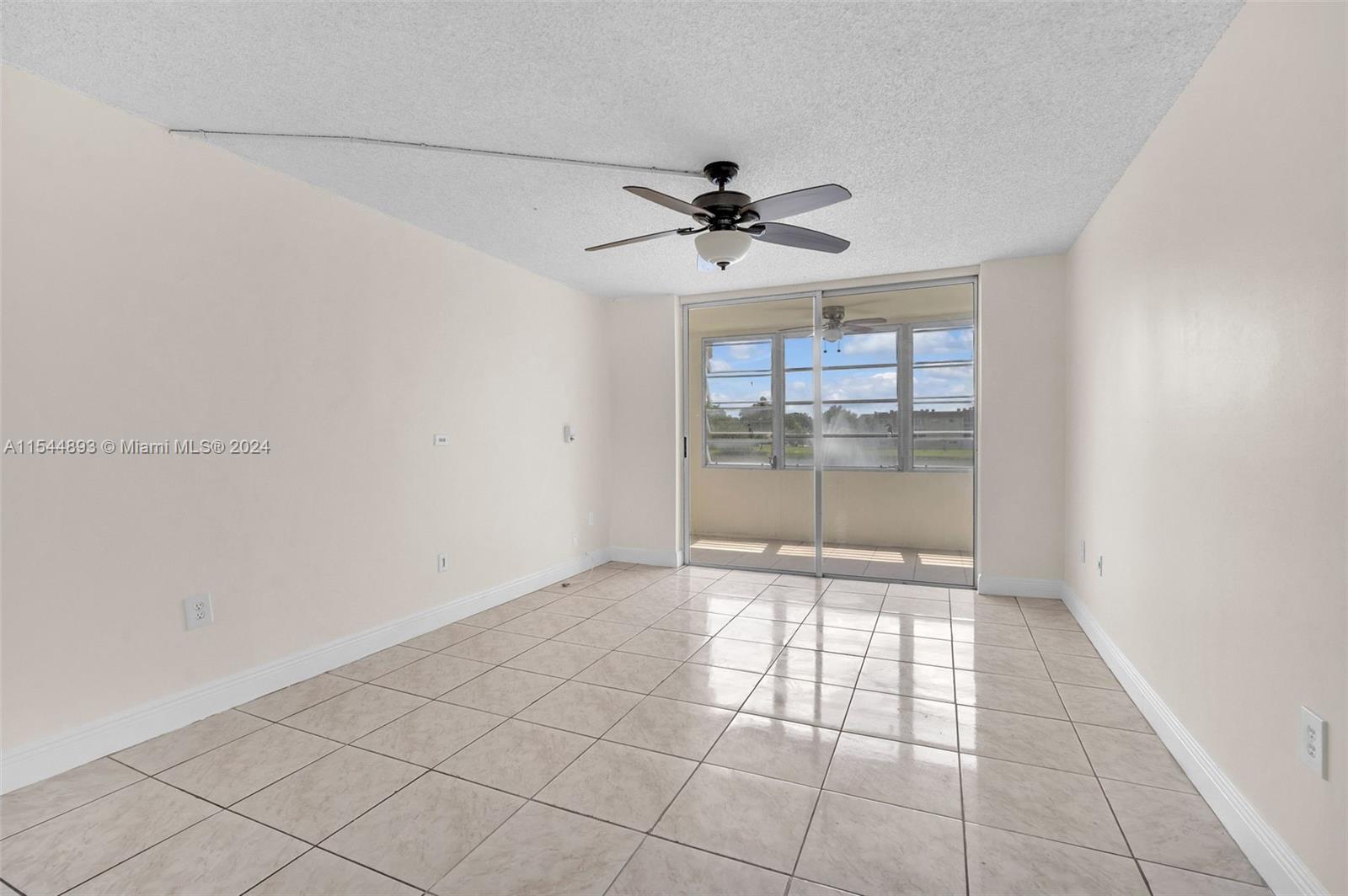 8080 Sunrise Lakes Dr, Sunrise, FL, 33322 United States, 1 Bedroom Bedrooms, ,1 BathroomBathrooms,Residential,For Sale,Sunrise Lakes Dr,A11544893