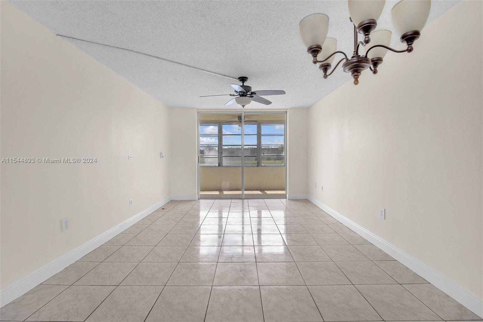 8080 Sunrise Lakes Dr, Sunrise, FL, 33322 United States, 1 Bedroom Bedrooms, ,1 BathroomBathrooms,Residential,For Sale,Sunrise Lakes Dr,A11544893