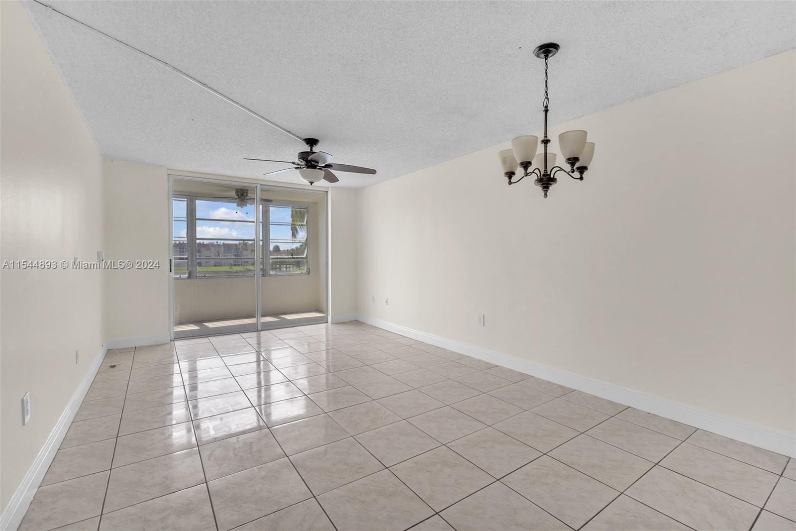 8080 Sunrise Lakes Dr, Sunrise, FL, 33322 United States, 1 Bedroom Bedrooms, ,1 BathroomBathrooms,Residential,For Sale,Sunrise Lakes Dr,A11544893