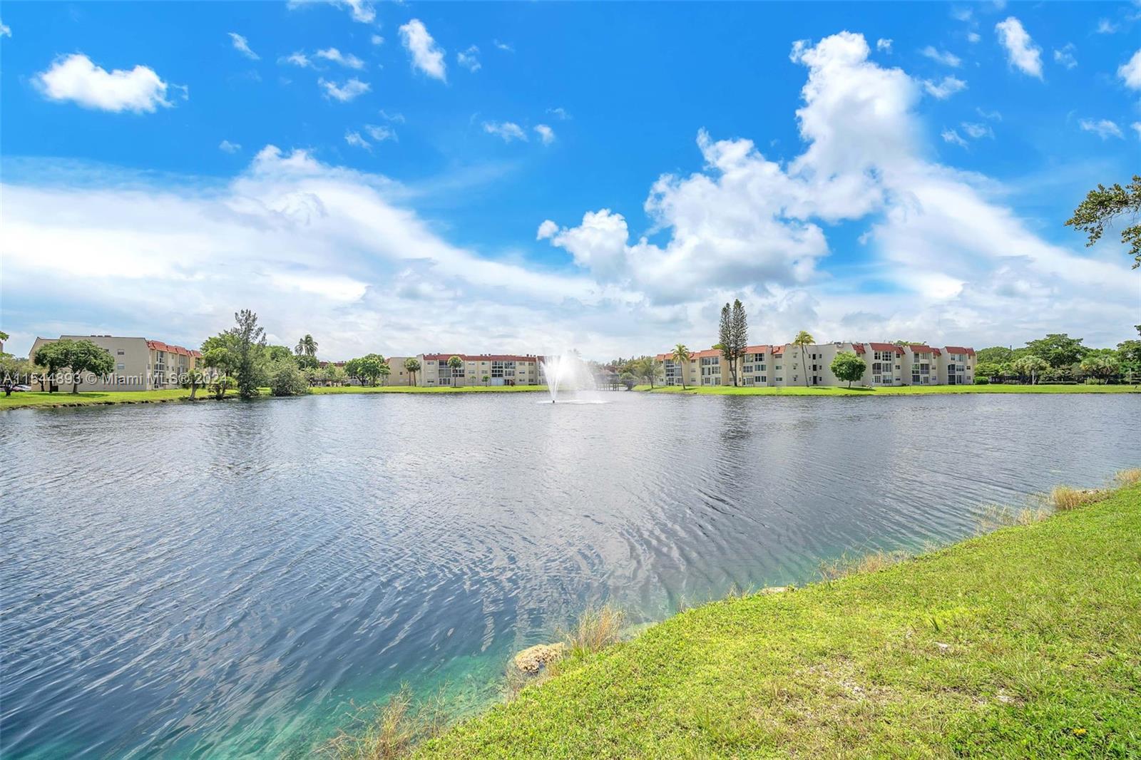 8080 Sunrise Lakes Dr, Sunrise, FL, 33322 United States, 1 Bedroom Bedrooms, ,1 BathroomBathrooms,Residential,For Sale,Sunrise Lakes Dr,A11544893