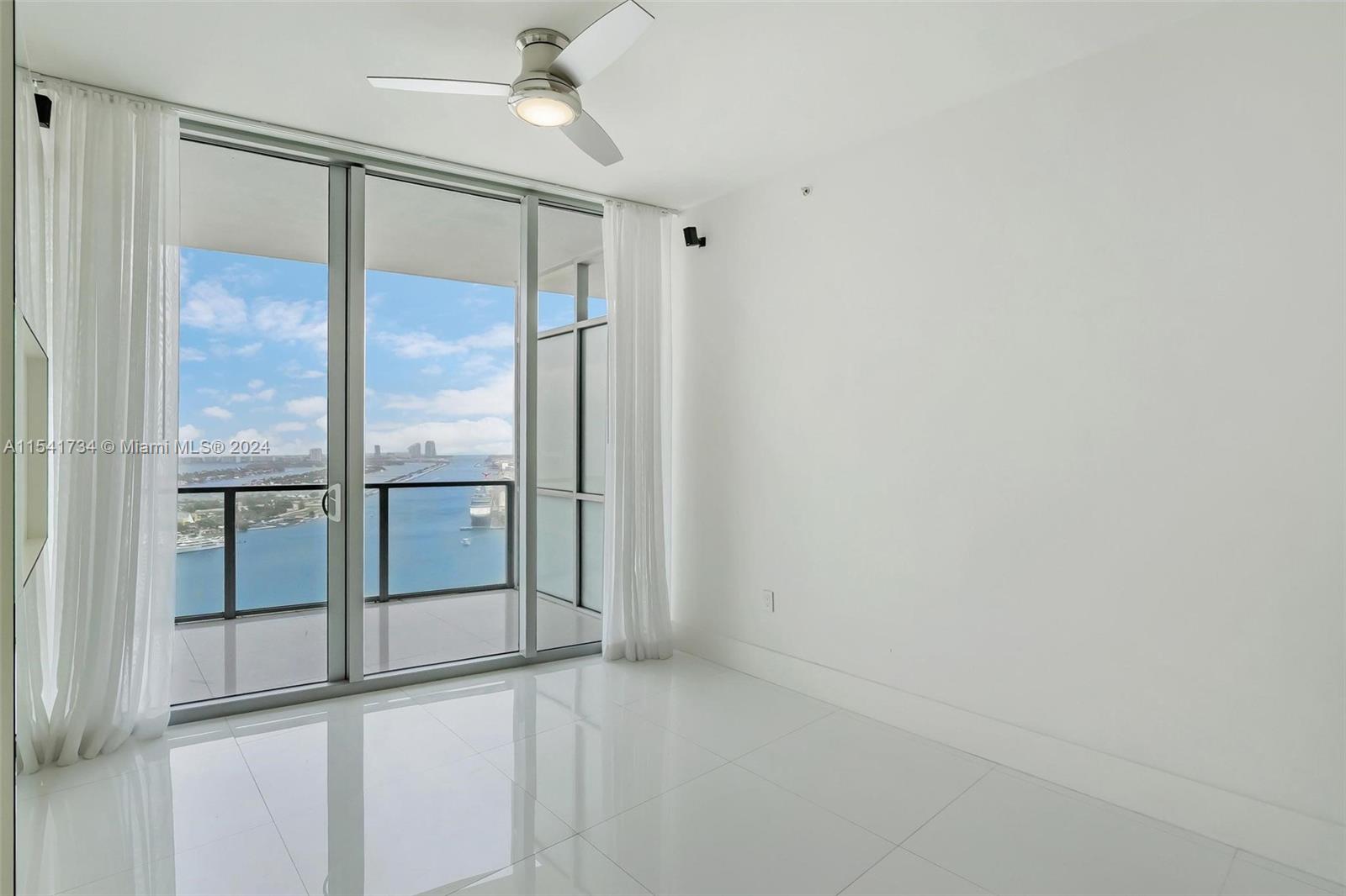 1100 Biscayne Blvd 4404, Miami, Florida 33132, 2 Bedrooms Bedrooms, ,2 BathroomsBathrooms,Residentiallease,For Rent,1100 Biscayne Blvd 4404,A11541734