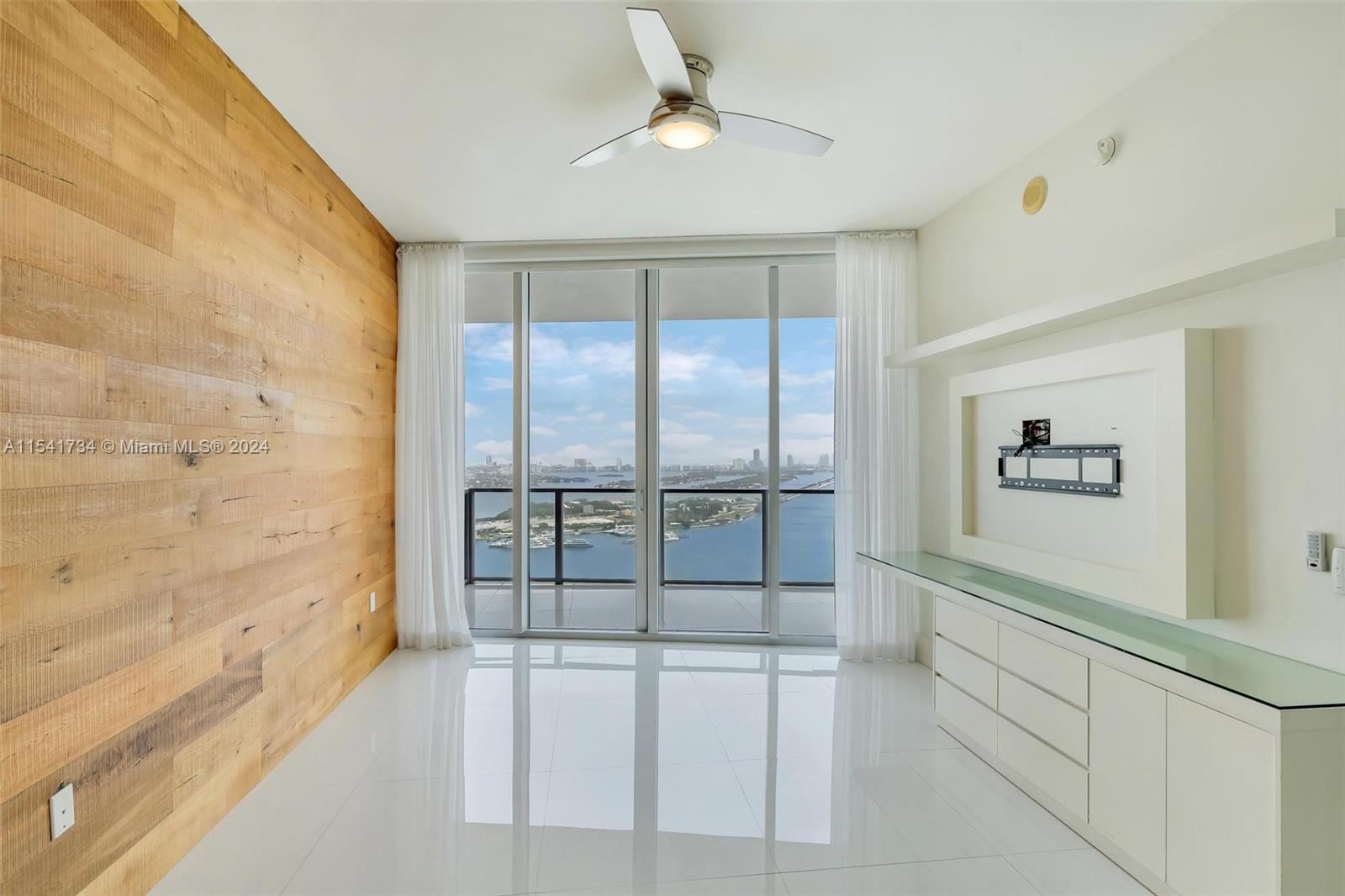1100 Biscayne Blvd 4404, Miami, Florida 33132, 2 Bedrooms Bedrooms, ,2 BathroomsBathrooms,Residentiallease,For Rent,1100 Biscayne Blvd 4404,A11541734