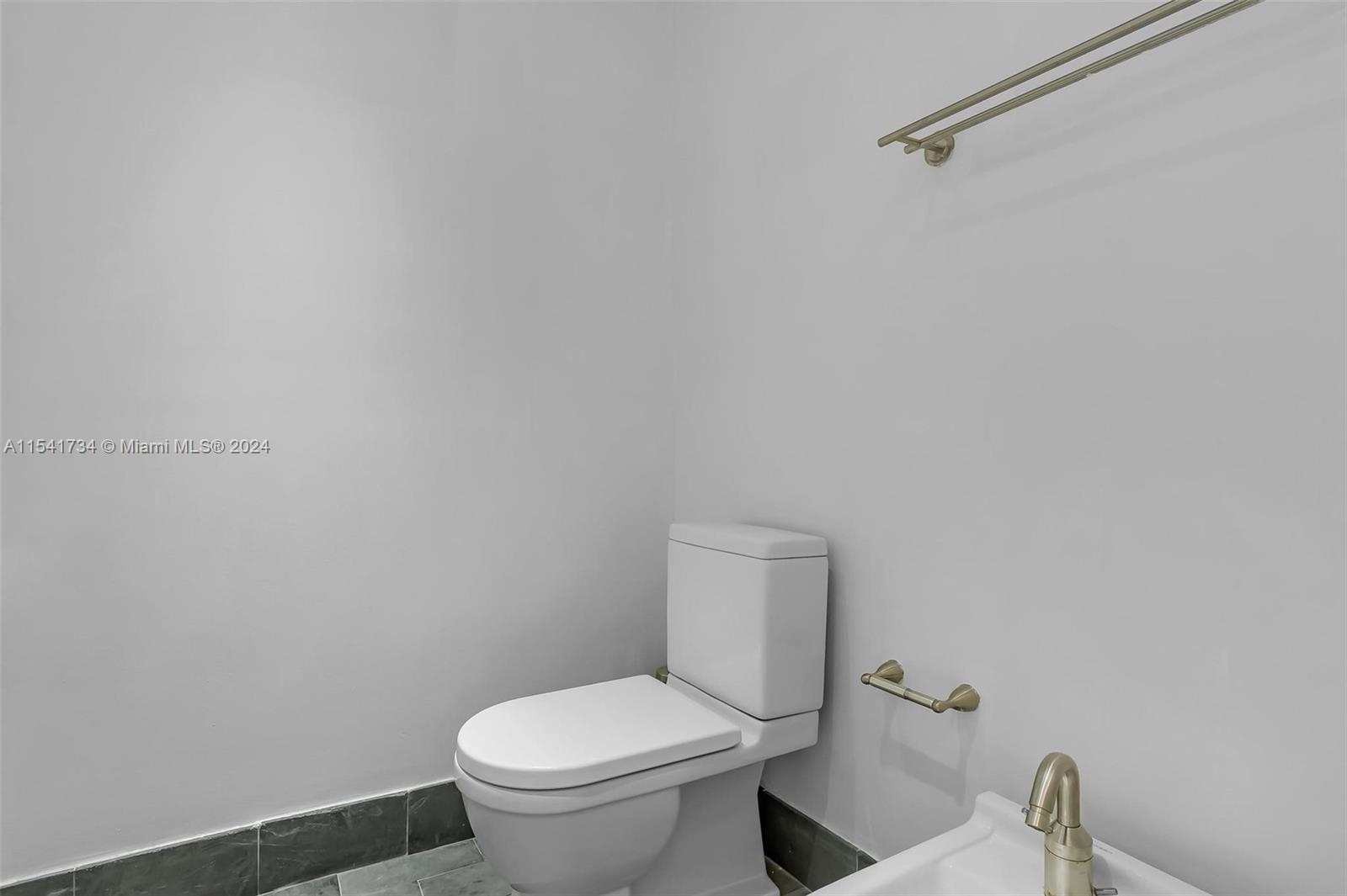 1100 Biscayne Blvd 4404, Miami, Florida 33132, 2 Bedrooms Bedrooms, ,2 BathroomsBathrooms,Residentiallease,For Rent,1100 Biscayne Blvd 4404,A11541734