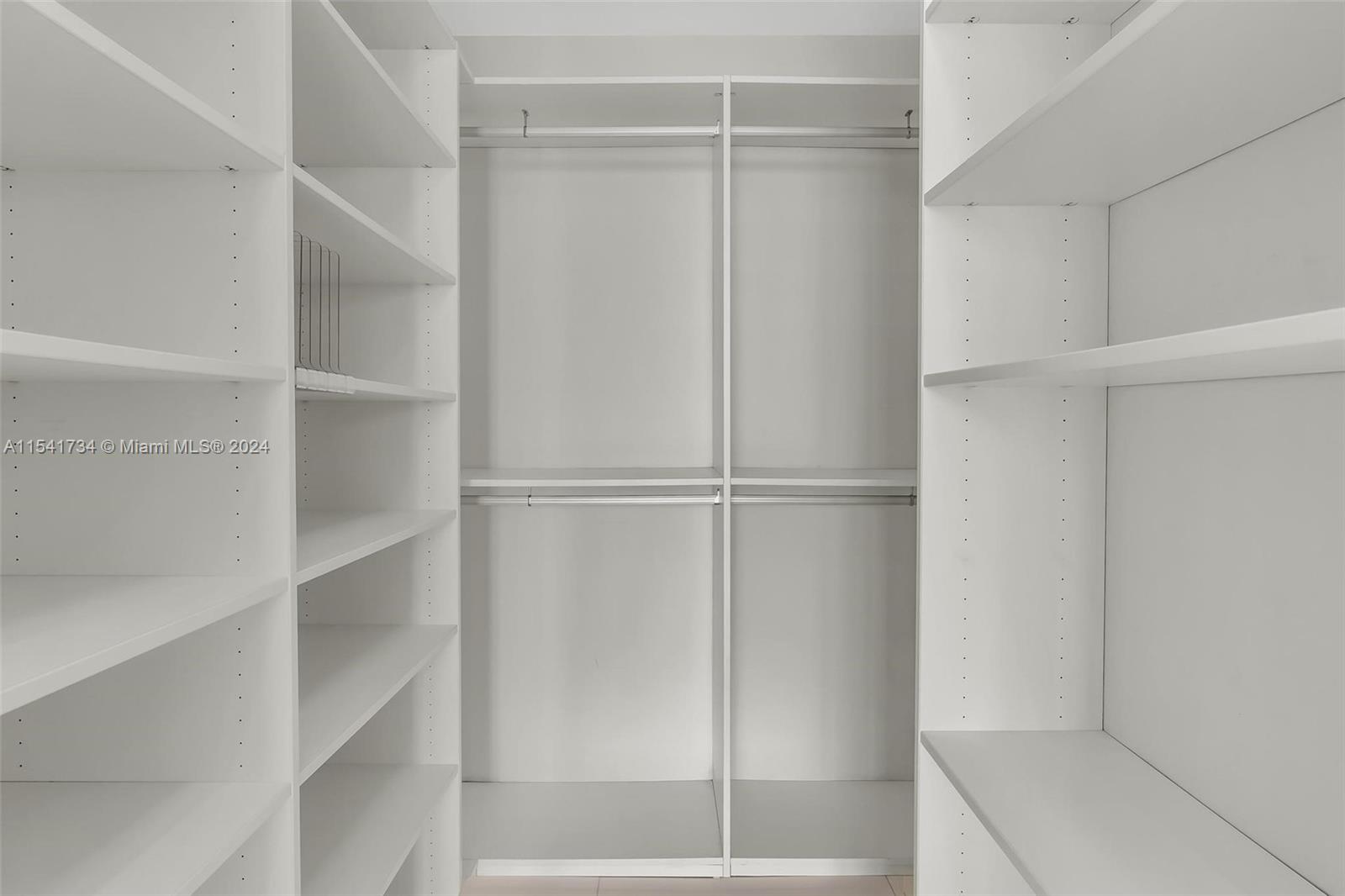 1100 Biscayne Blvd 4404, Miami, Florida 33132, 2 Bedrooms Bedrooms, ,2 BathroomsBathrooms,Residentiallease,For Rent,1100 Biscayne Blvd 4404,A11541734