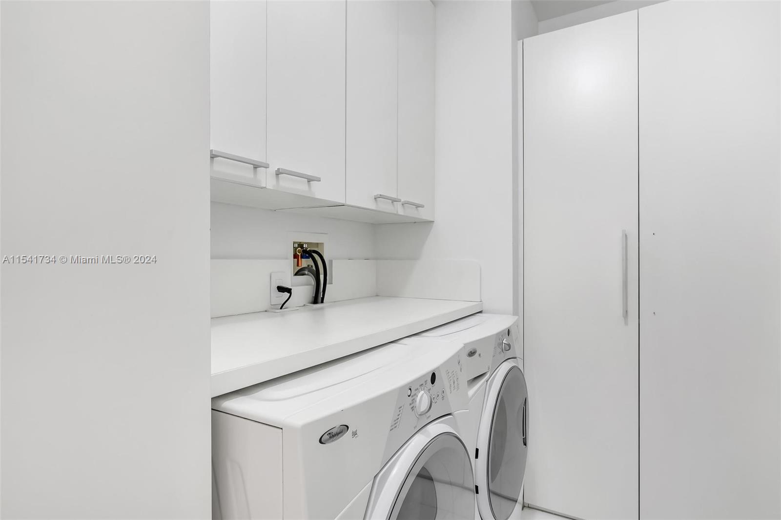 1100 Biscayne Blvd 4404, Miami, Florida 33132, 2 Bedrooms Bedrooms, ,2 BathroomsBathrooms,Residentiallease,For Rent,1100 Biscayne Blvd 4404,A11541734