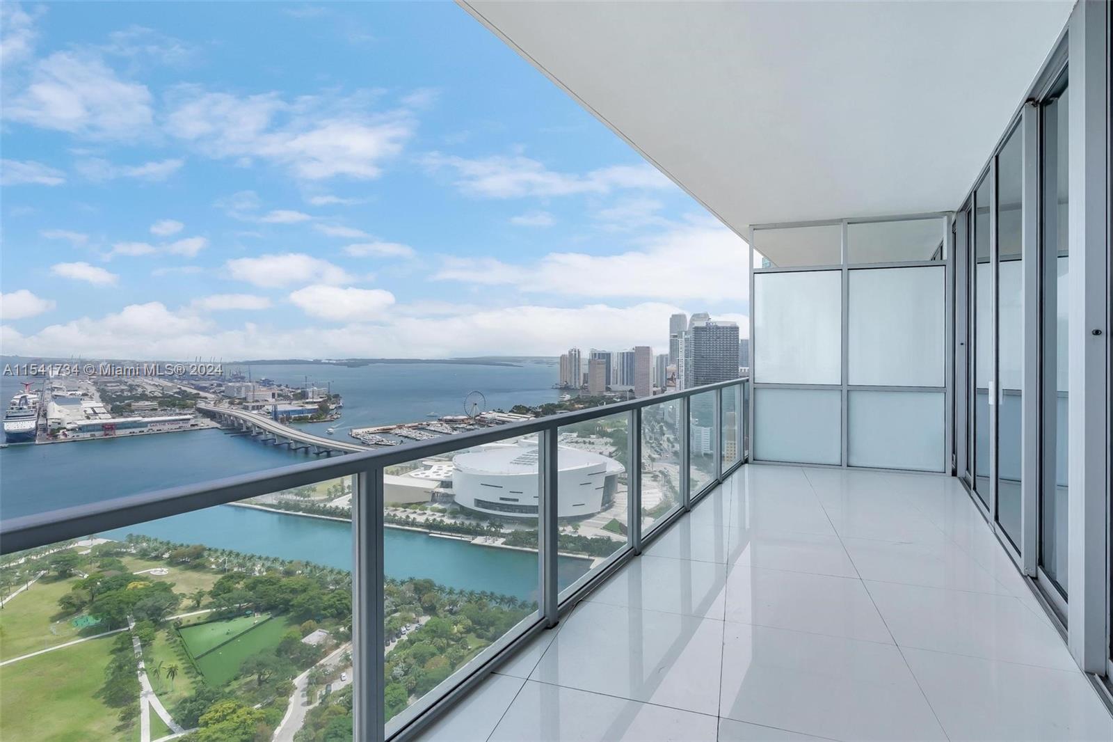 1100 Biscayne Blvd 4404, Miami, Florida 33132, 2 Bedrooms Bedrooms, ,2 BathroomsBathrooms,Residentiallease,For Rent,1100 Biscayne Blvd 4404,A11541734