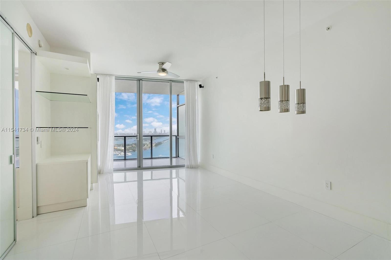 1100 Biscayne Blvd 4404, Miami, Florida 33132, 2 Bedrooms Bedrooms, ,2 BathroomsBathrooms,Residentiallease,For Rent,1100 Biscayne Blvd 4404,A11541734