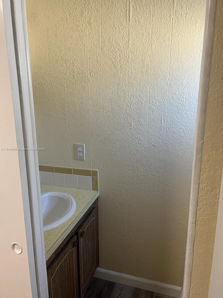 4289 Royal Manor Blvd #129, Boynton Beach, FL, 33436 United States, 2 Bedrooms Bedrooms, ,2 BathroomsBathrooms,Residential,For Sale,Royal Manor Blvd #129,A11544905