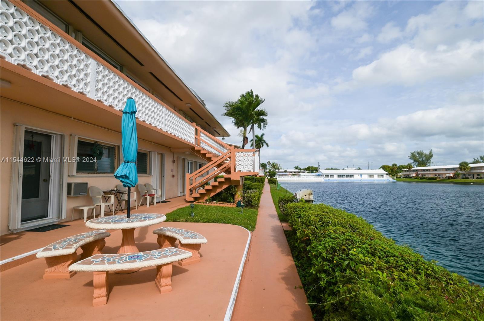 925 SW 11th Ave 17J, Hallandale Beach, Florida 33009, 1 Bedroom Bedrooms, ,1 BathroomBathrooms,Residential,For Sale,925 SW 11th Ave 17J,A11544622