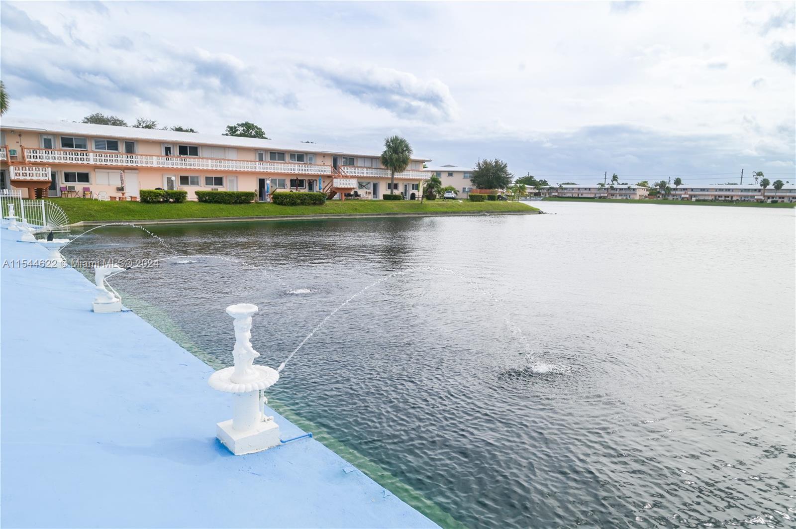 925 SW 11th Ave 17J, Hallandale Beach, Florida 33009, 1 Bedroom Bedrooms, ,1 BathroomBathrooms,Residential,For Sale,925 SW 11th Ave 17J,A11544622