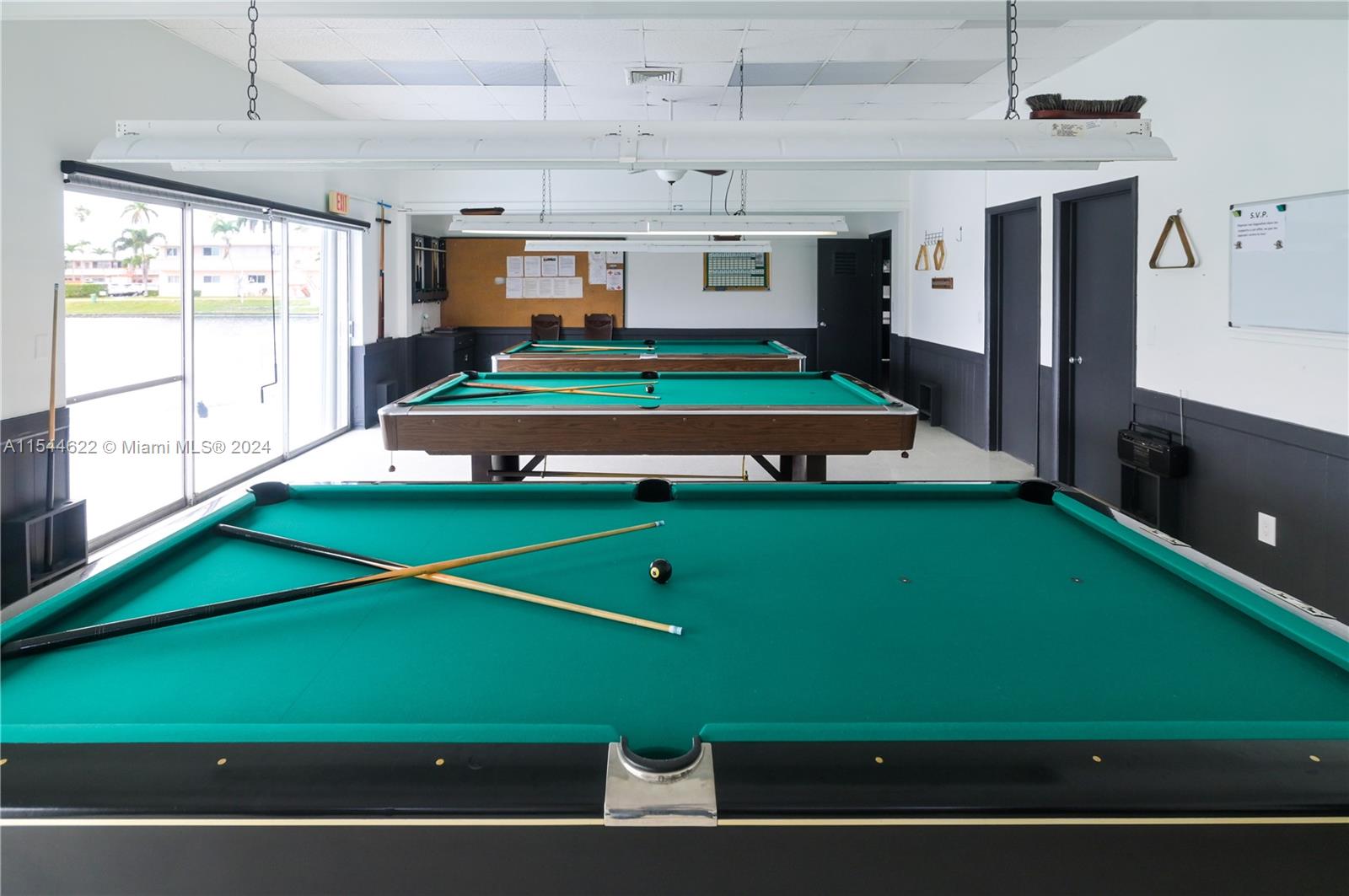 925 SW 11th Ave 17J, Hallandale Beach, Florida 33009, 1 Bedroom Bedrooms, ,1 BathroomBathrooms,Residential,For Sale,925 SW 11th Ave 17J,A11544622