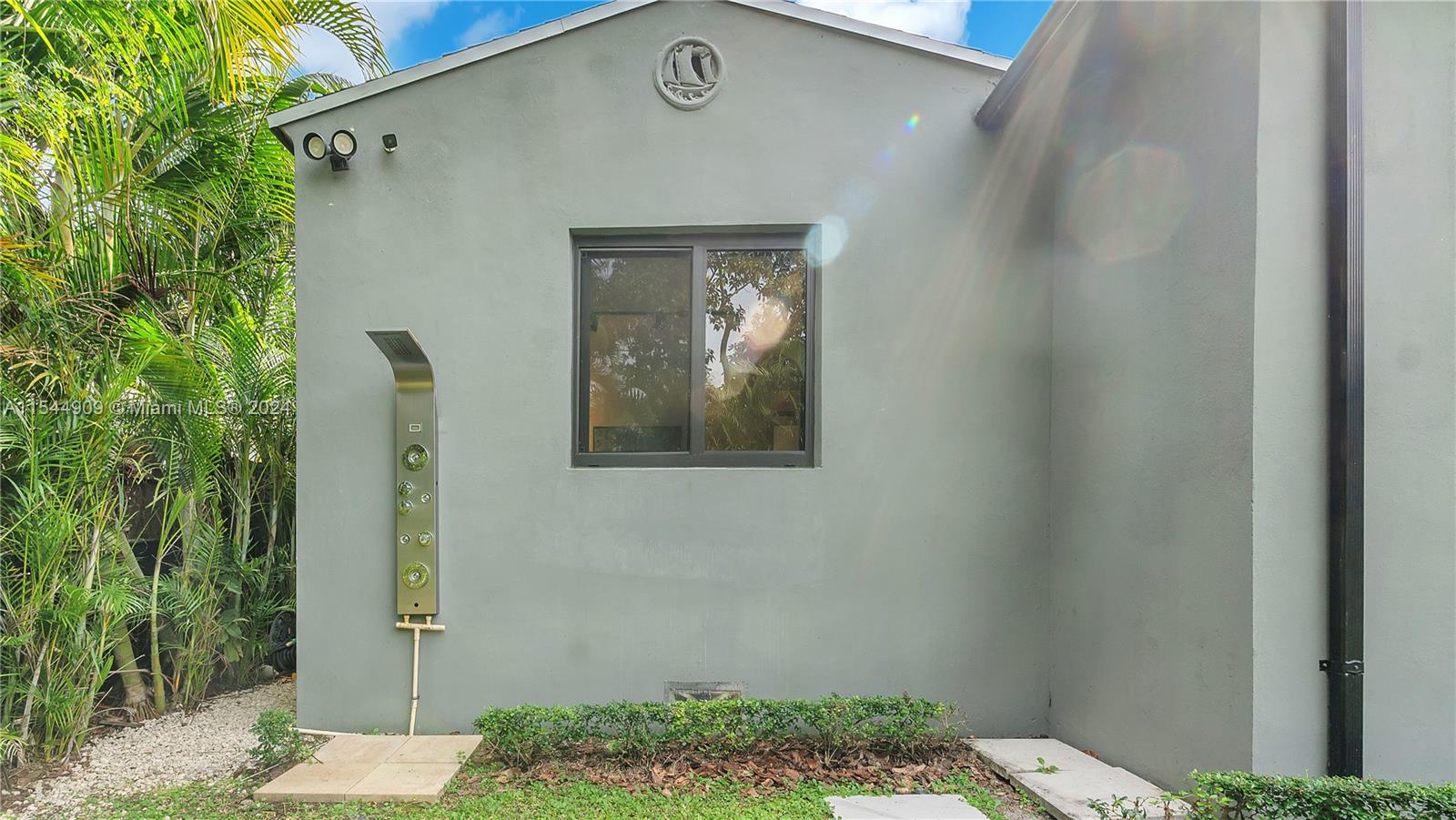 2507 NE 182nd St, North Miami Beach, Florida 33160, 3 Bedrooms Bedrooms, ,2 BathroomsBathrooms,Residential,For Sale,2507 NE 182nd St,A11544909