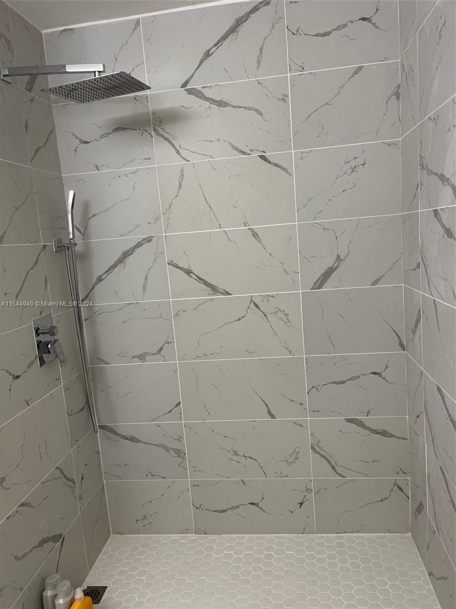 8203 NW 9th Ct 2, Plantation, Florida 33324, 3 Bedrooms Bedrooms, ,2 BathroomsBathrooms,Residential,For Sale,8203 NW 9th Ct 2,A11544949