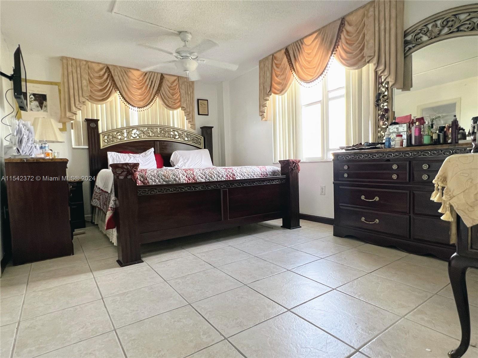 15600 7th Ave, Miami, FL, 33169 United States, 2 Bedrooms Bedrooms, ,2 BathroomsBathrooms,Residential,For Sale,7th Ave,A11542372