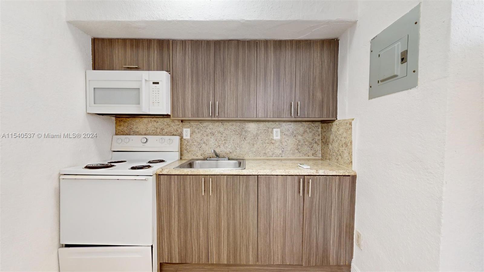 50 NW 79th St 1, Miami, Florida 33150, 1 Bedroom Bedrooms, ,1 BathroomBathrooms,Residentiallease,For Rent,50 NW 79th St 1,A11540537