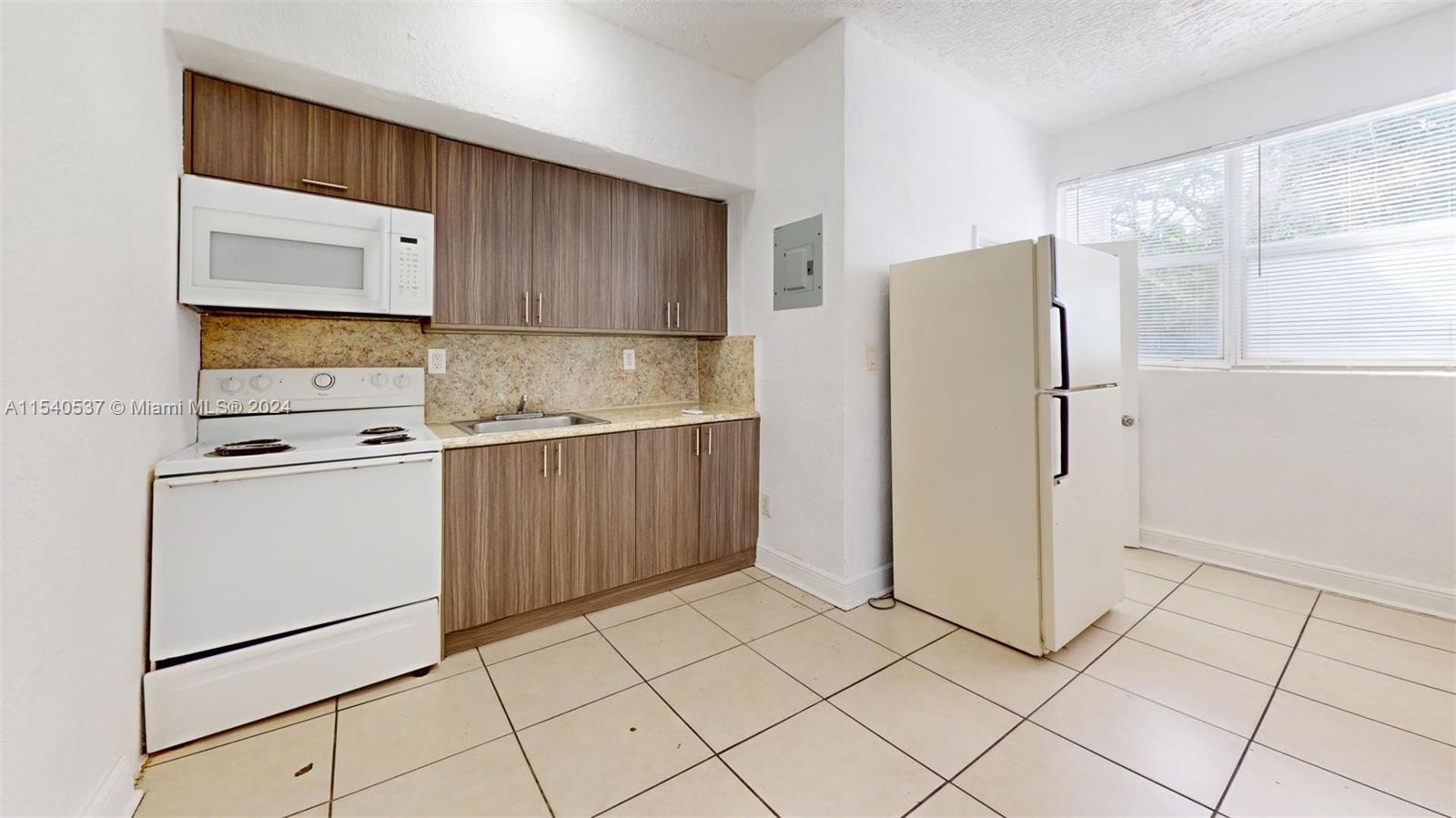 50 NW 79th St 1, Miami, Florida 33150, 1 Bedroom Bedrooms, ,1 BathroomBathrooms,Residentiallease,For Rent,50 NW 79th St 1,A11540537