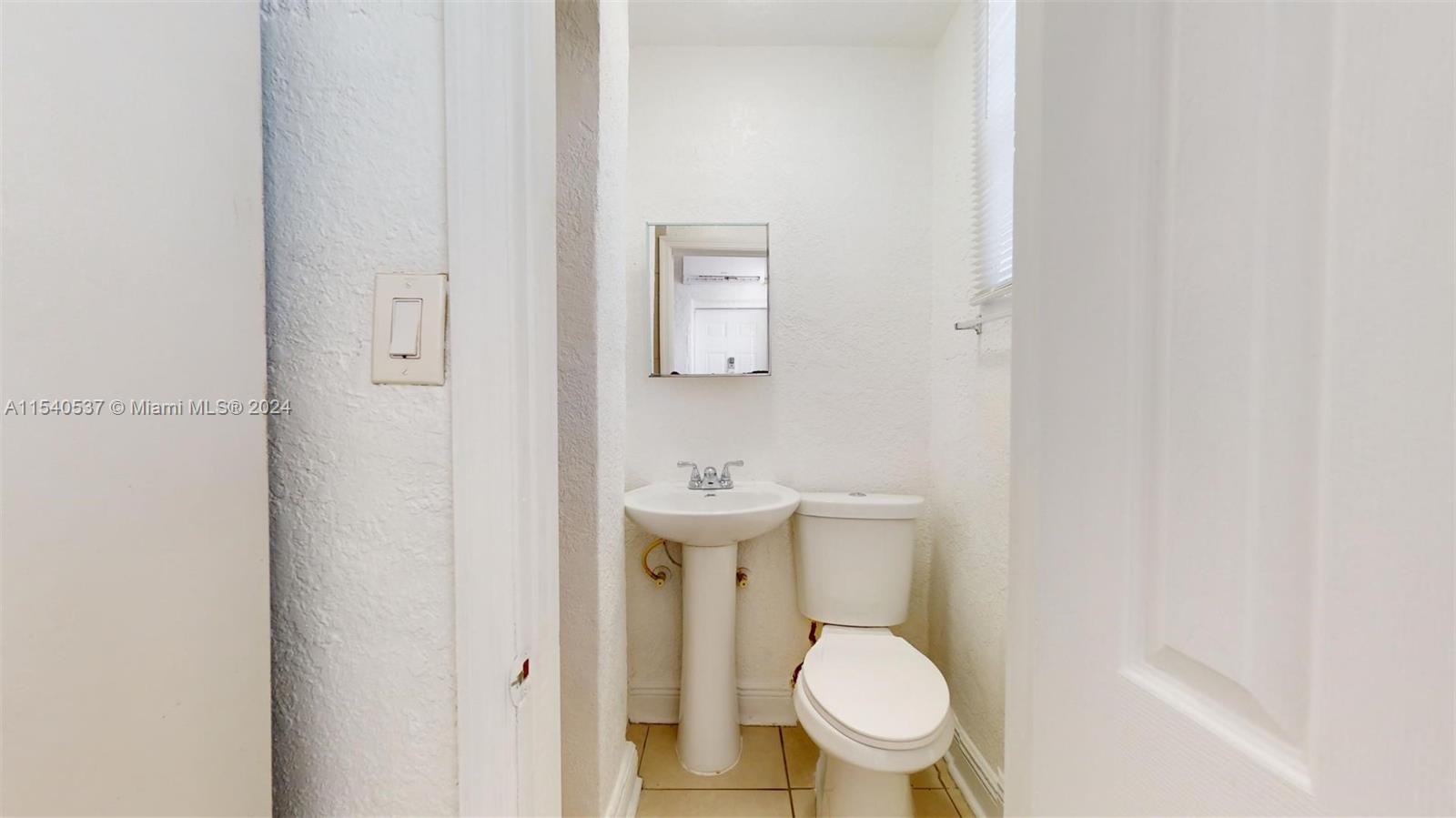 50 NW 79th St 1, Miami, Florida 33150, 1 Bedroom Bedrooms, ,1 BathroomBathrooms,Residentiallease,For Rent,50 NW 79th St 1,A11540537