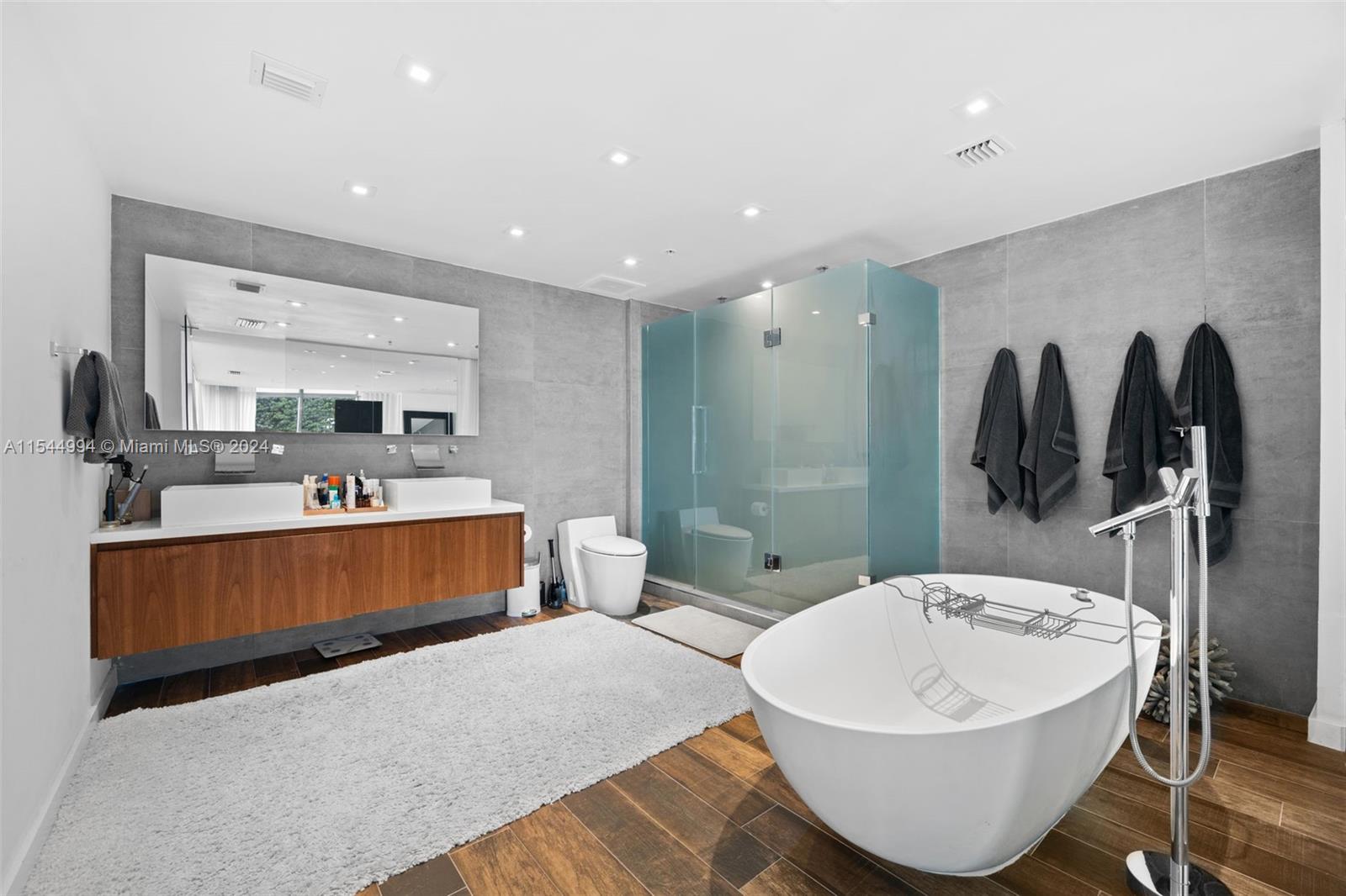 3301 NE 1st Ave L04PH7, Miami, Florida 33137, 3 Bedrooms Bedrooms, ,4 BathroomsBathrooms,Residential,For Sale,3301 NE 1st Ave L04PH7,A11544994