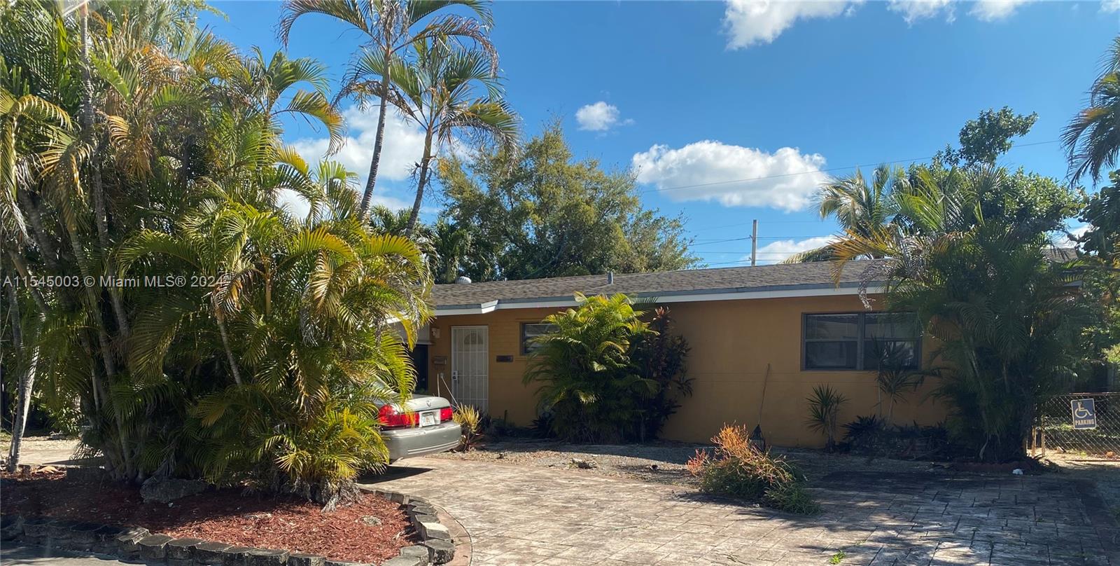 21101 NE 25th Ct, Miami, Florida 33180, 3 Bedrooms Bedrooms, ,2 BathroomsBathrooms,Residentiallease,For Rent,21101 NE 25th Ct,A11545003